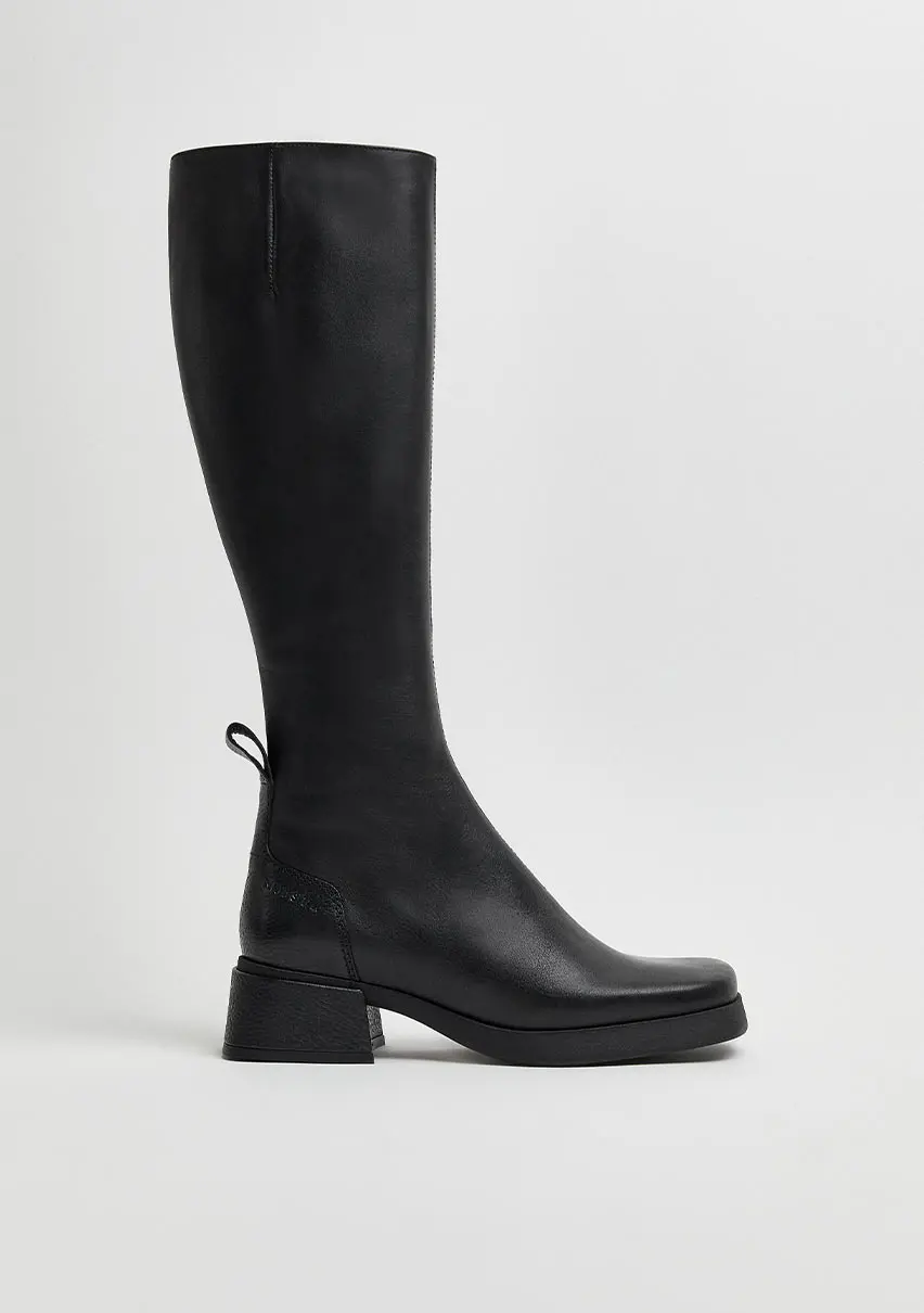 E8-Brunilhda-Black-Tall-Boots-CP-1