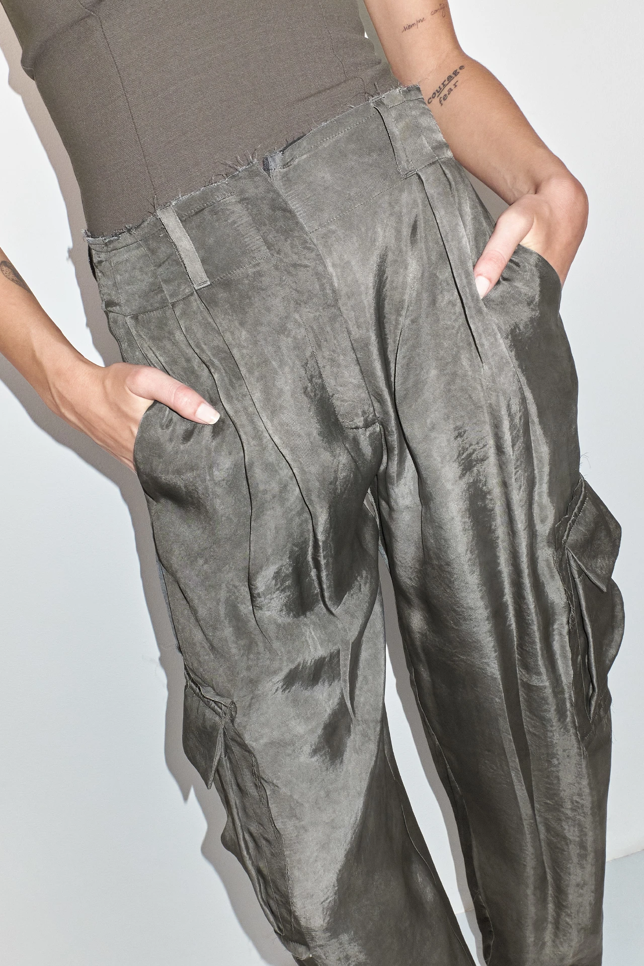 ec-miista-Jaidy-Dark-Grey-Cargo-Trousers-02