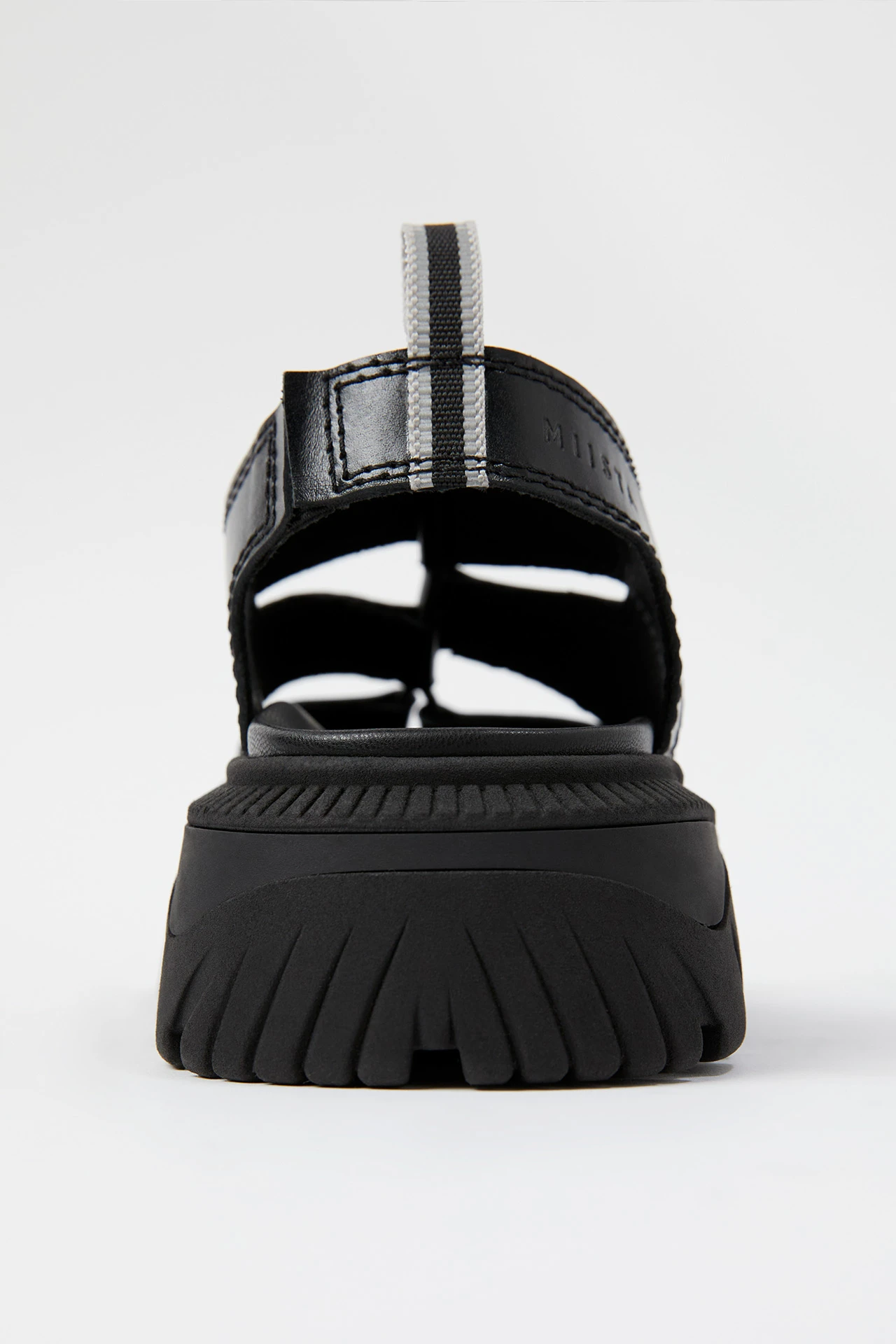 E8-eunice-black-sandals-05