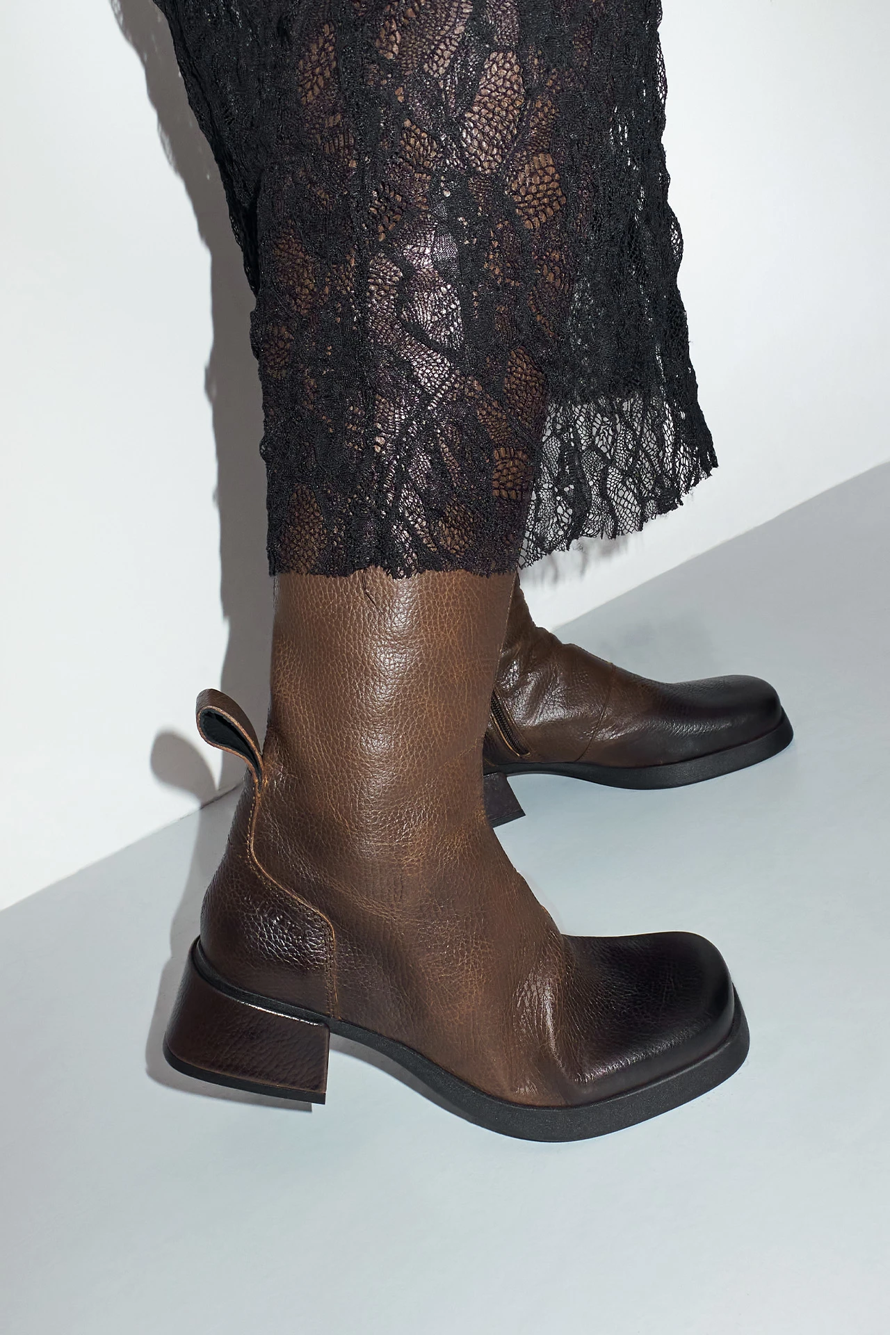 EC-E8-Brunilhda-Brown-Caramel-Tall-Boots-03