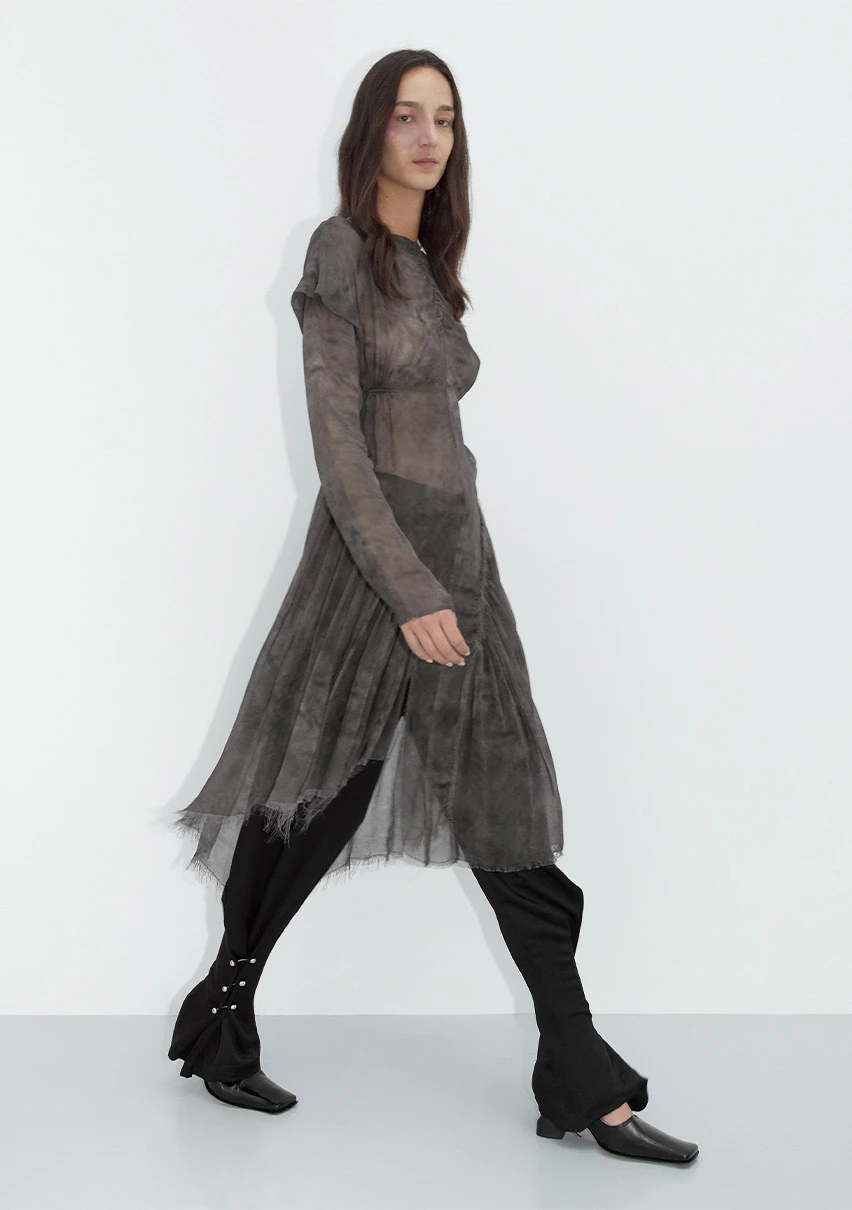 EC-miista-naunet-dark-grey-dress-CP-3