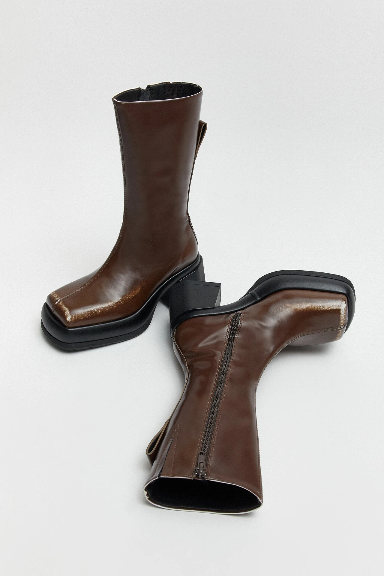 E8-cassia-brown-ankle-boots-02