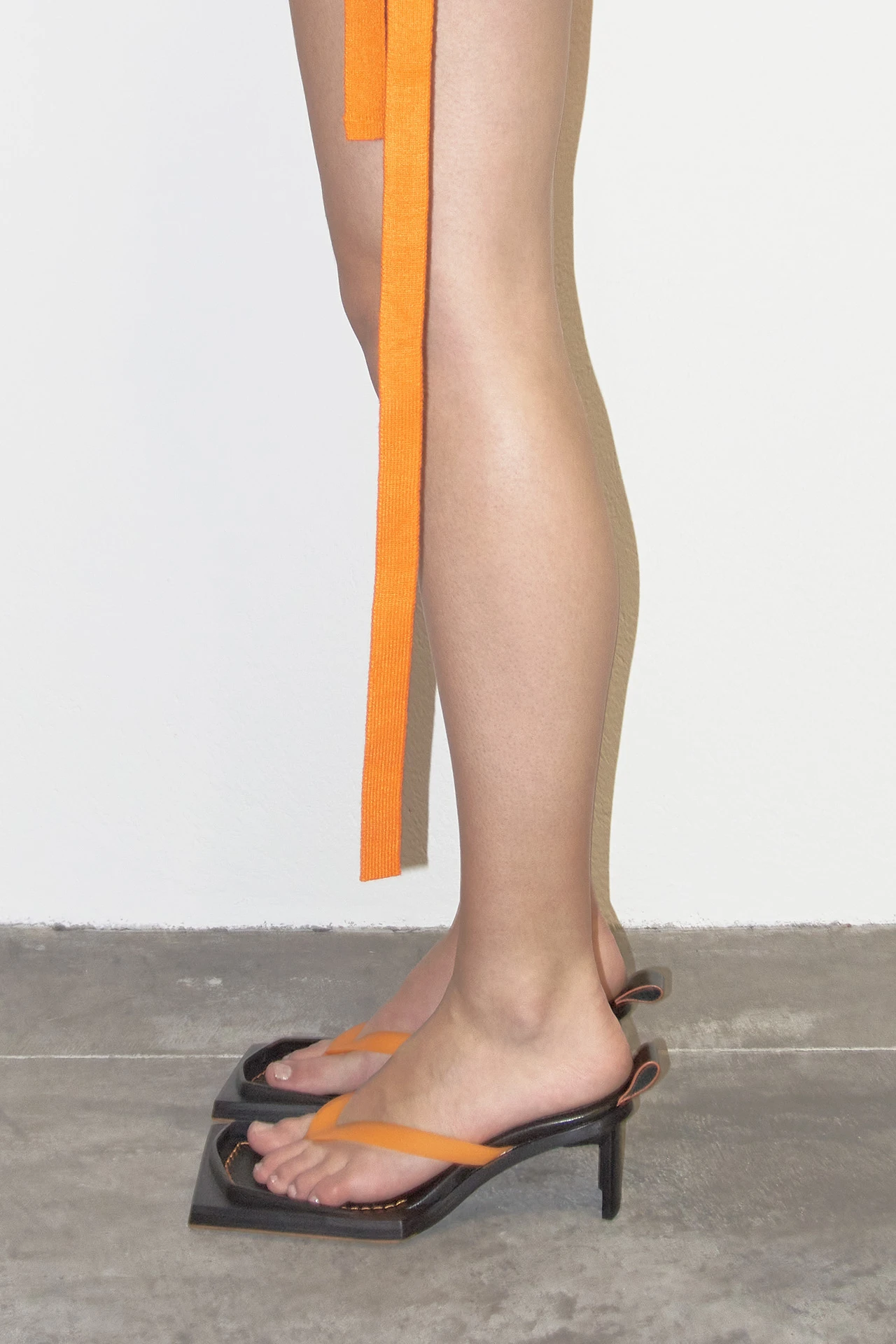 ECOM miista-joyce-orange-sandals-01