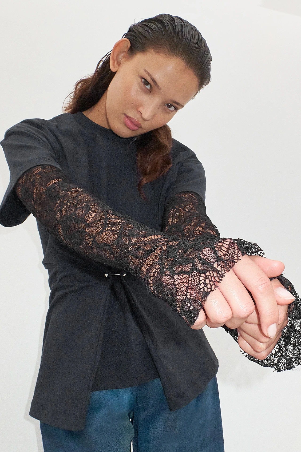 ec2-miista-Elettra-Lace-Black-Sleeves-03