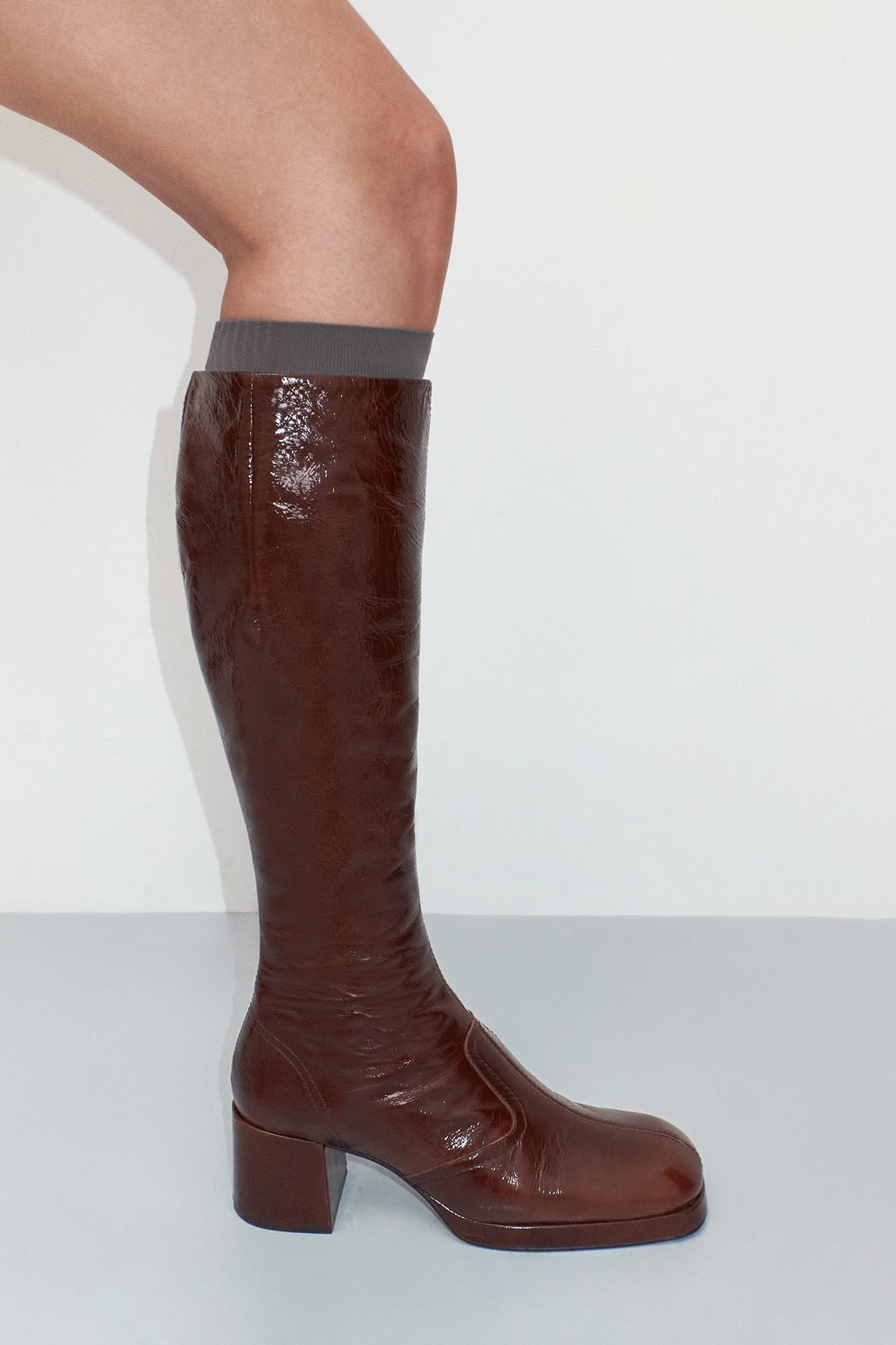 ec-miista-Donna-Crinkle-Brown-Tall-Boots-02