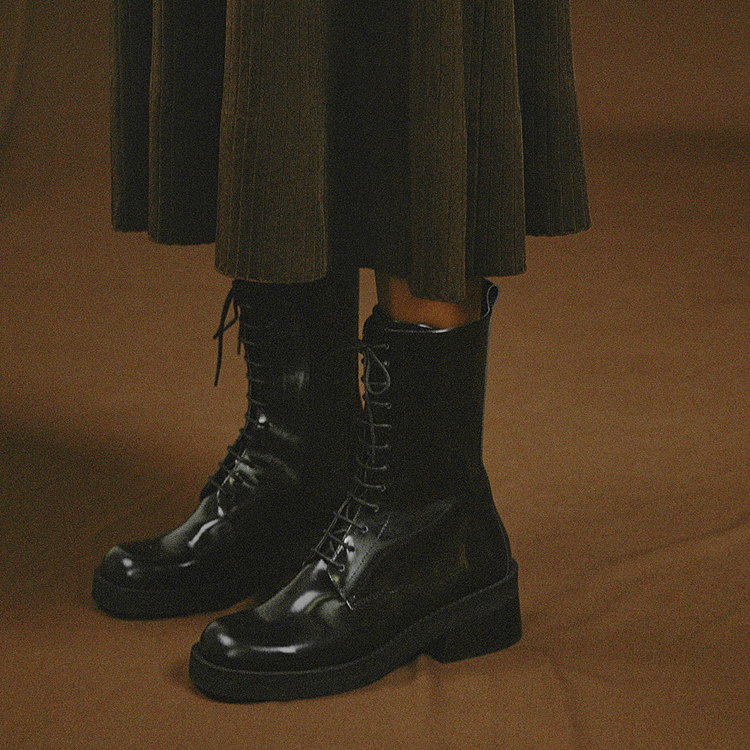 Leigh Black Florentique Boots // E8 