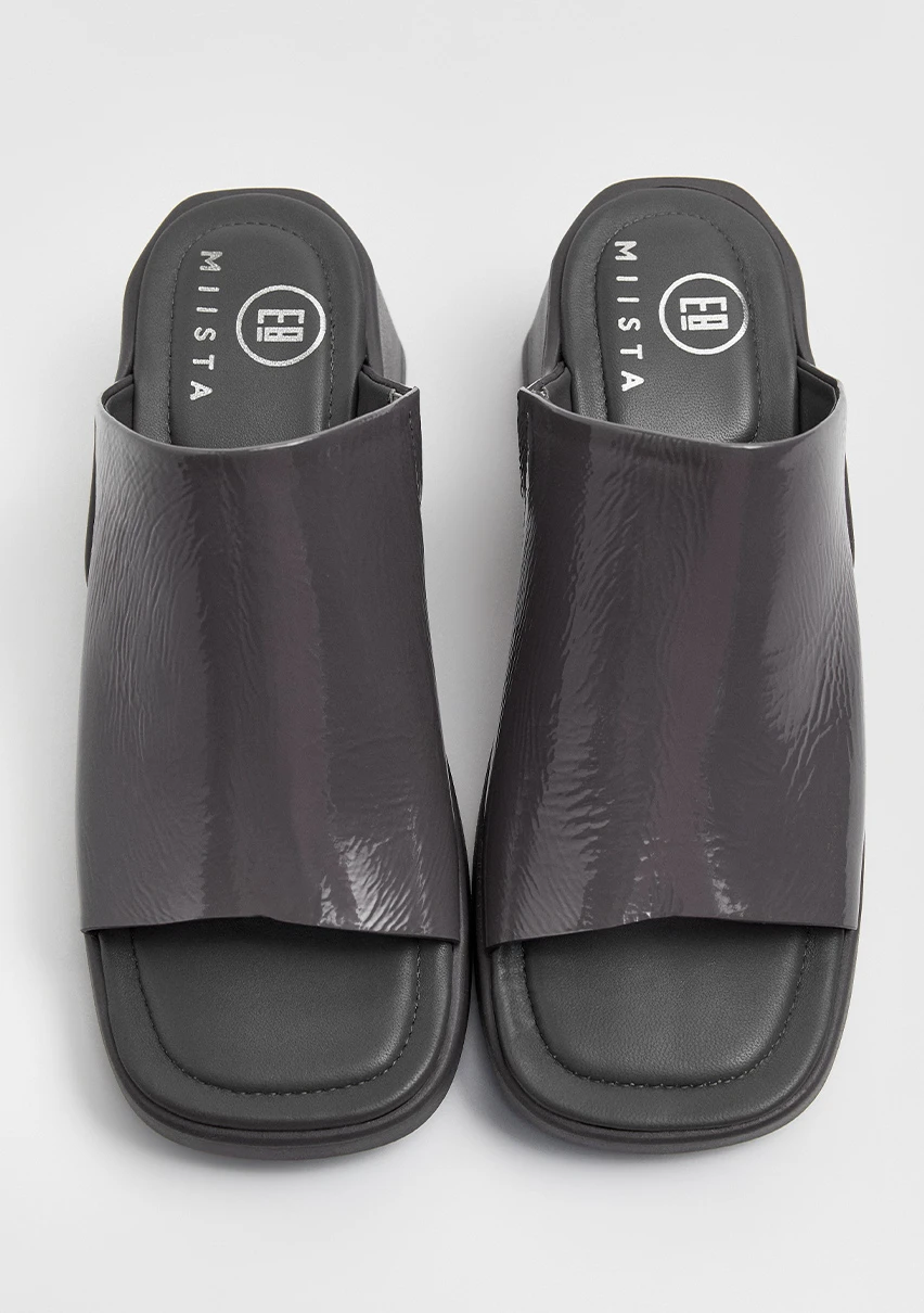 e8-Clarin-Dark-Grey-Mule-Sandals-cp-2