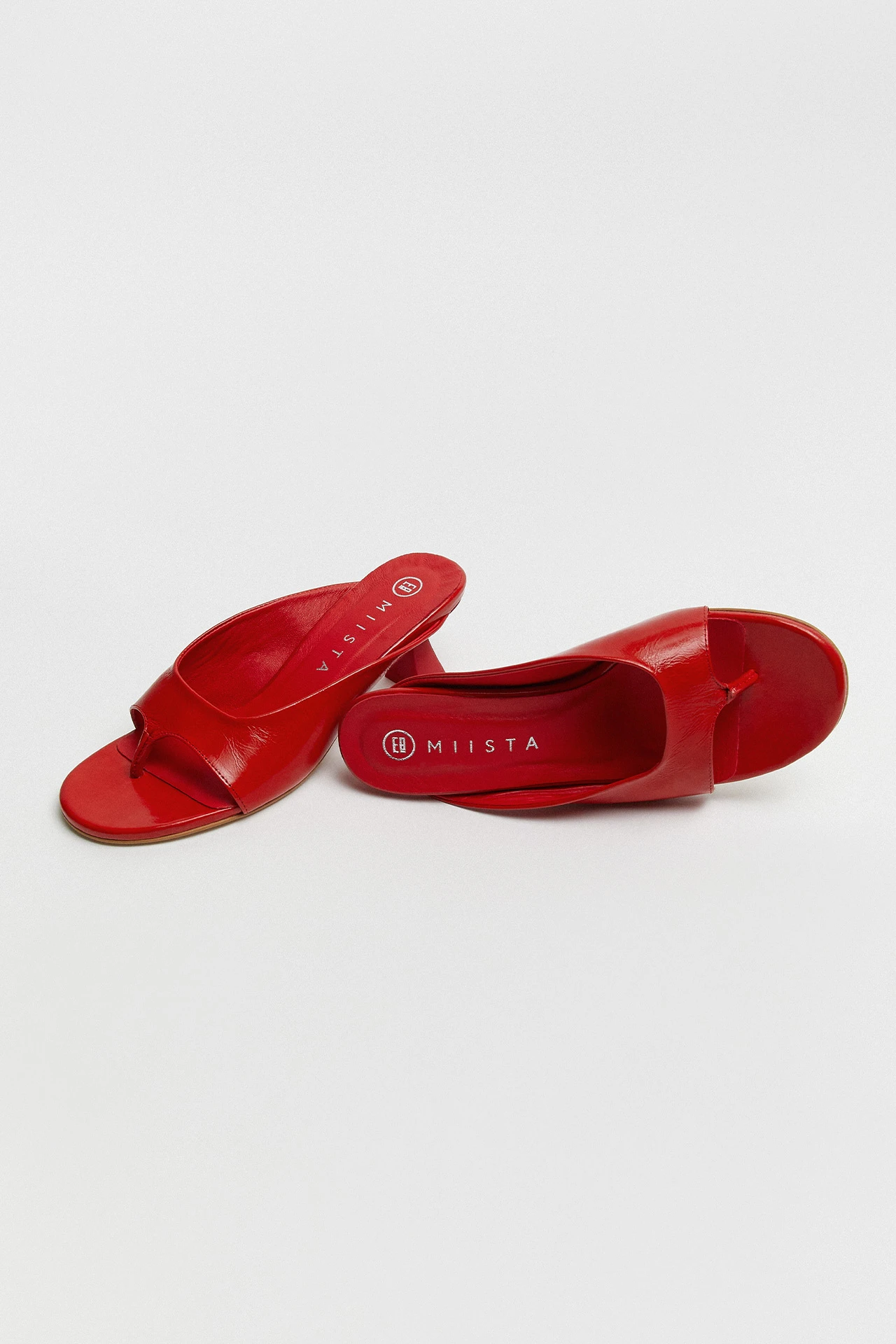 E8-Palmira-Red-Sandal-02