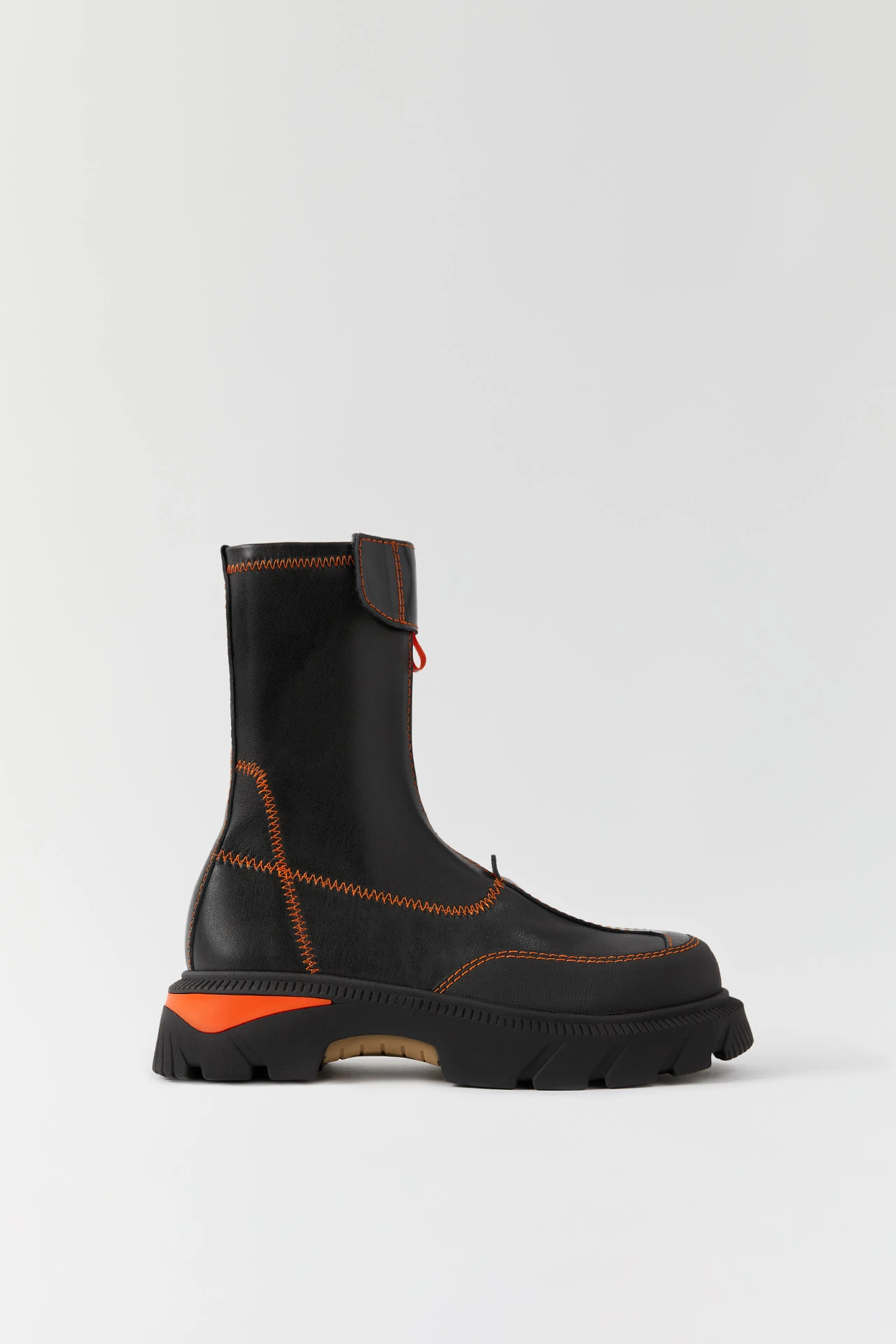 e8-danica-black-ankle-boots-01