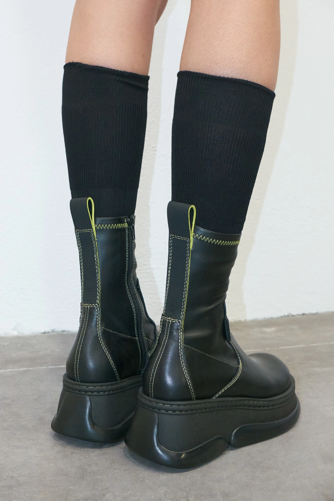 EC-E8-kattrin-black-boots-04