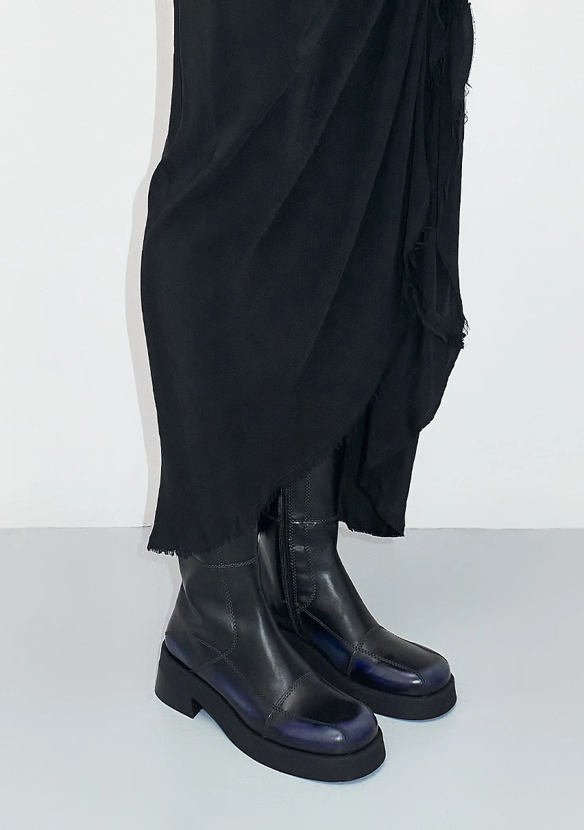 EC-E8-Heya-Black-Grey-Blue-Ankle-Boots-CP-1