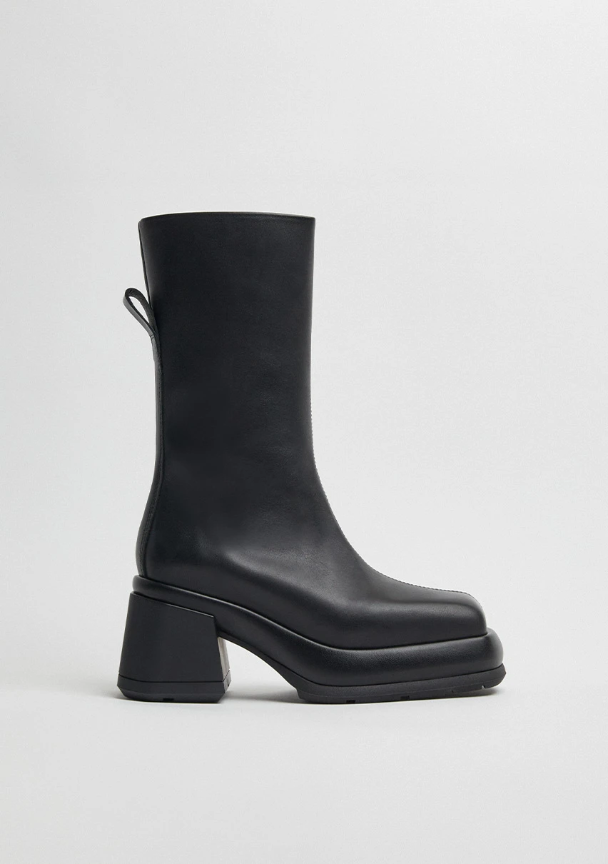 E8-cassia-black-boots-CP-1