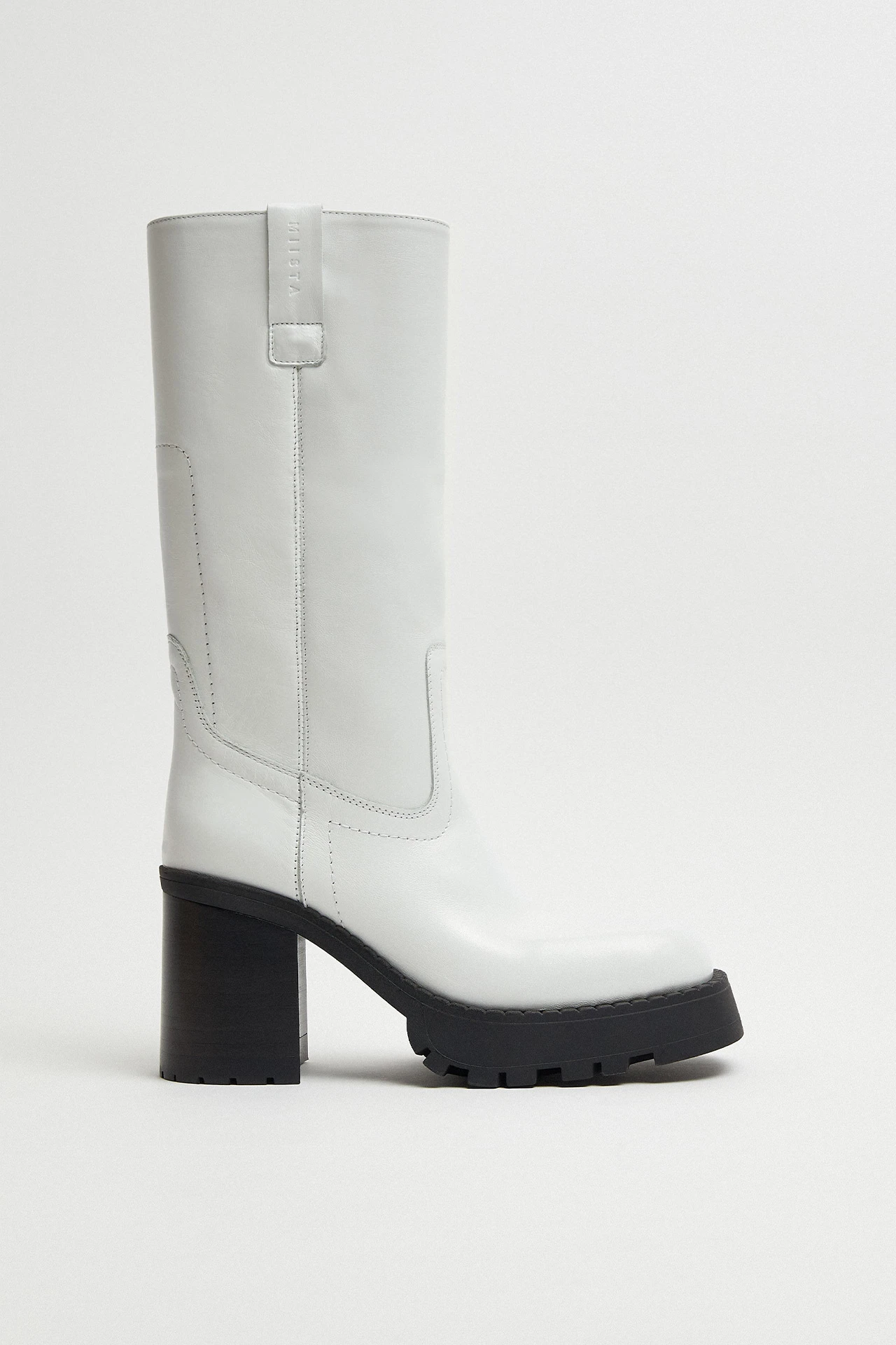 E8-Dionira-White-Tall-Boot-01