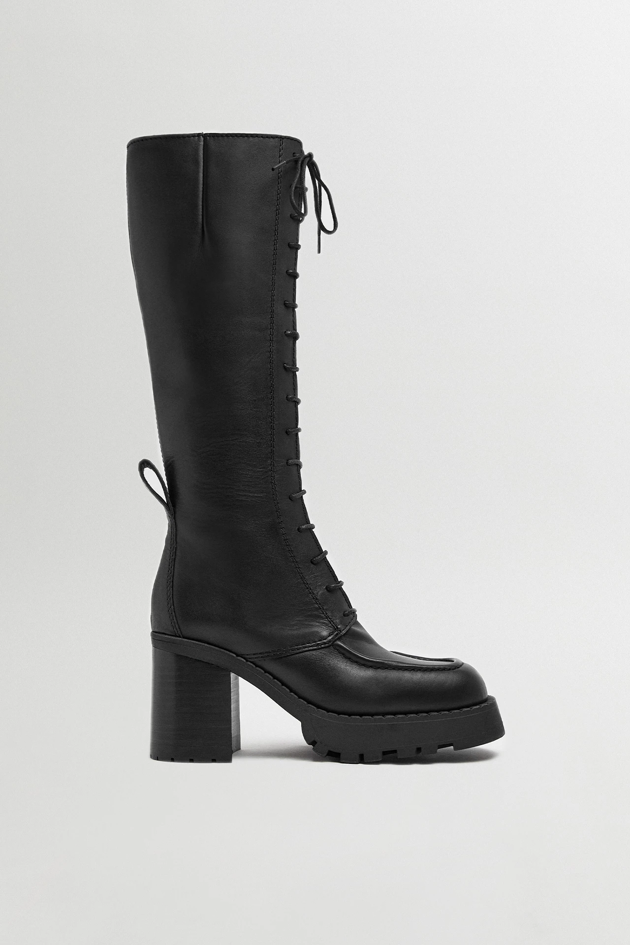 E8-grit-black-tall-boots-01