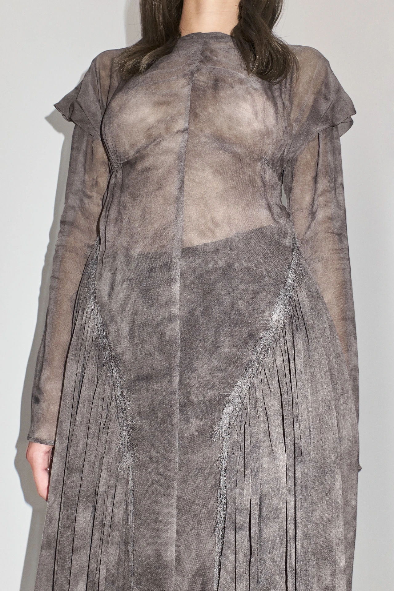 EC-miista-naunet-dark-grey-dress-05