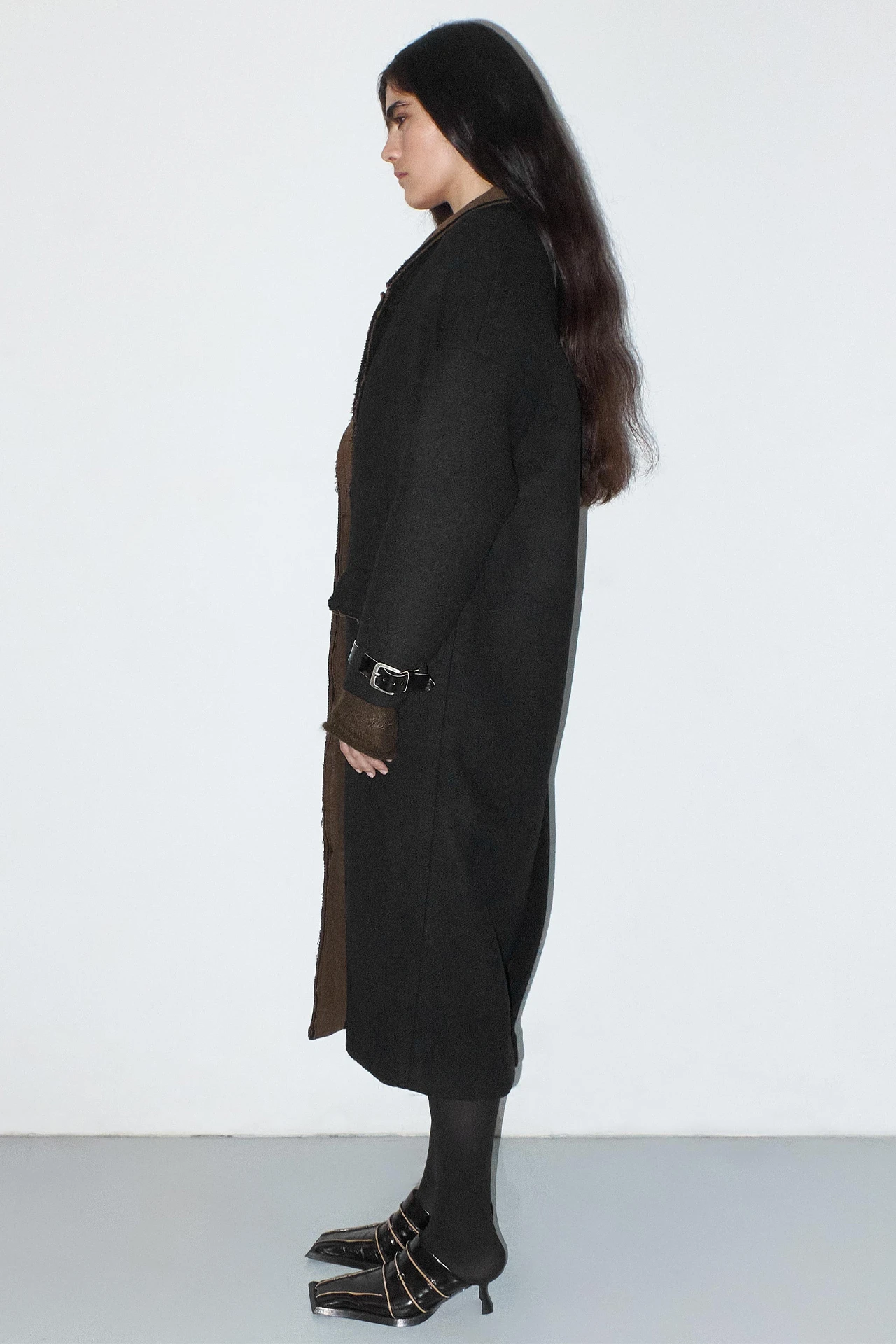 EC-Miista-Marwa-Black-Long-Coat-02-2