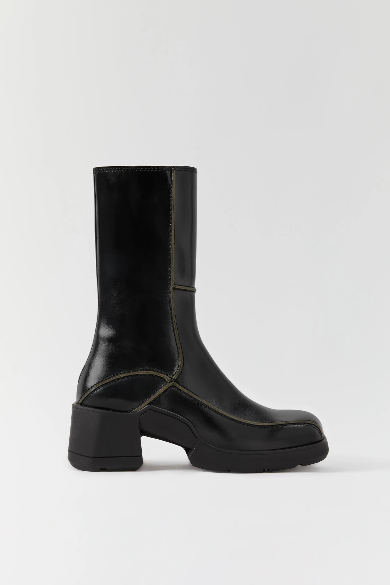 e8-meiko-black-boots-01