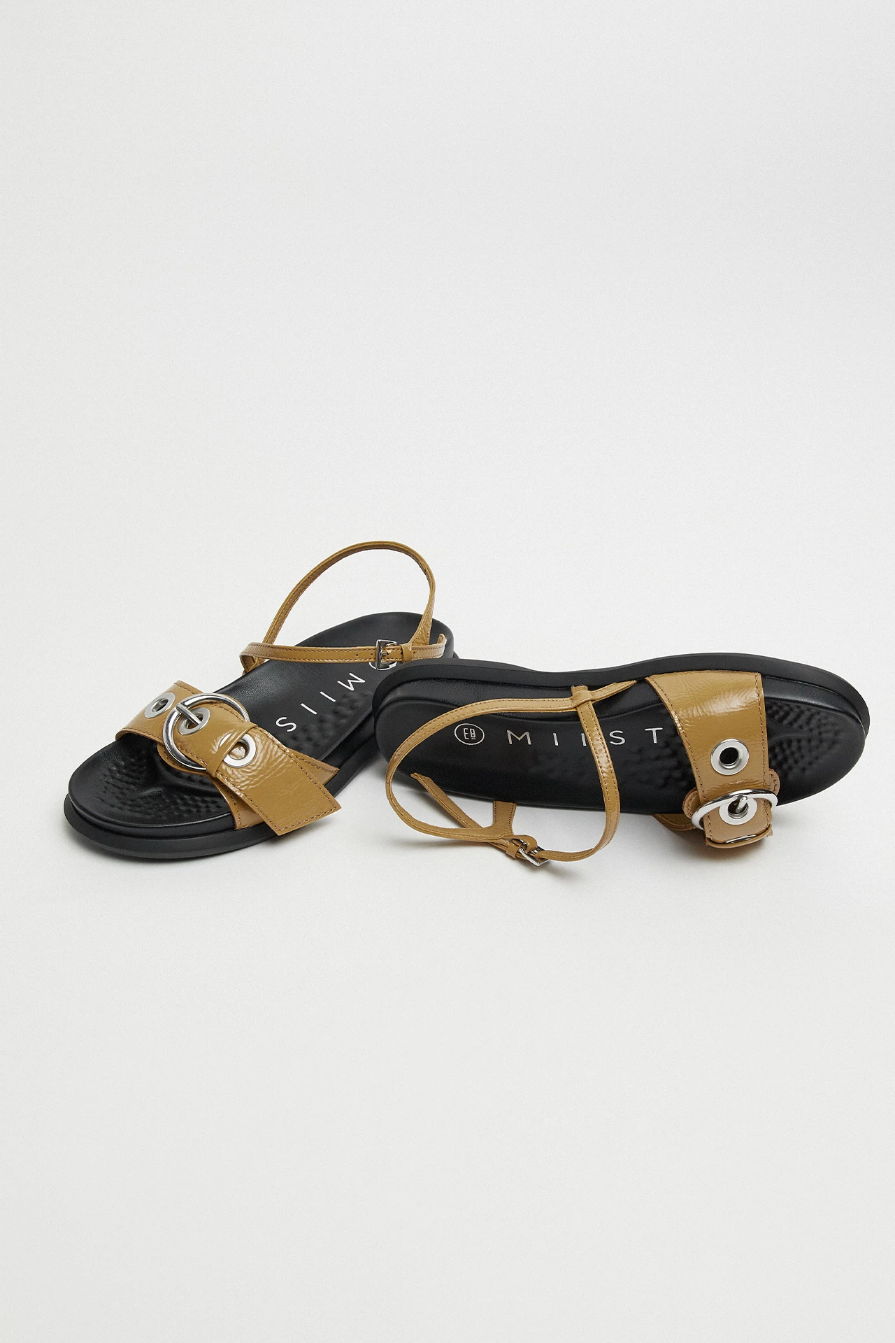 E8-Silba-Beige-Sandal-02