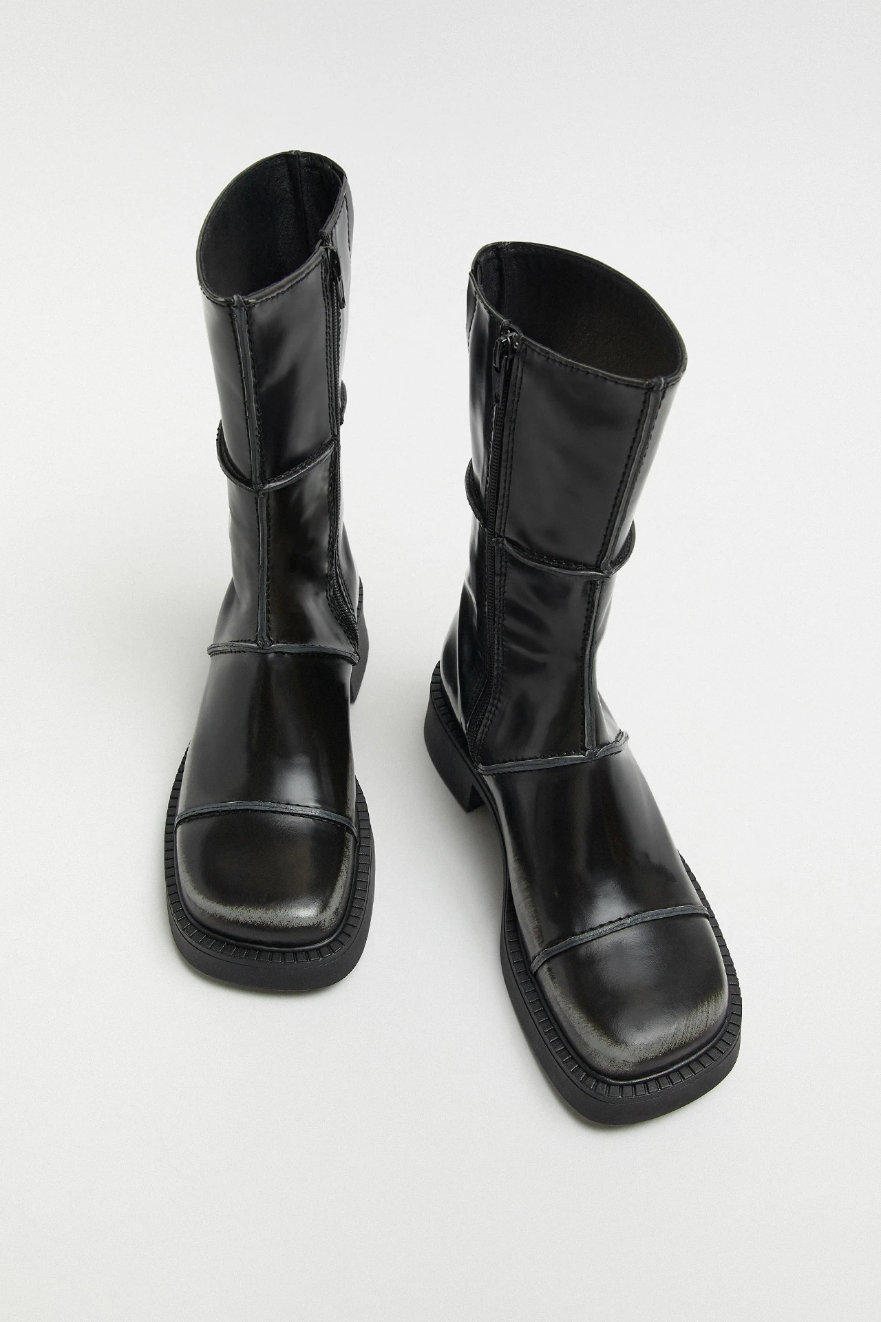 E8-Dahlia-Black-Grey-White-Ankle-Boot-03