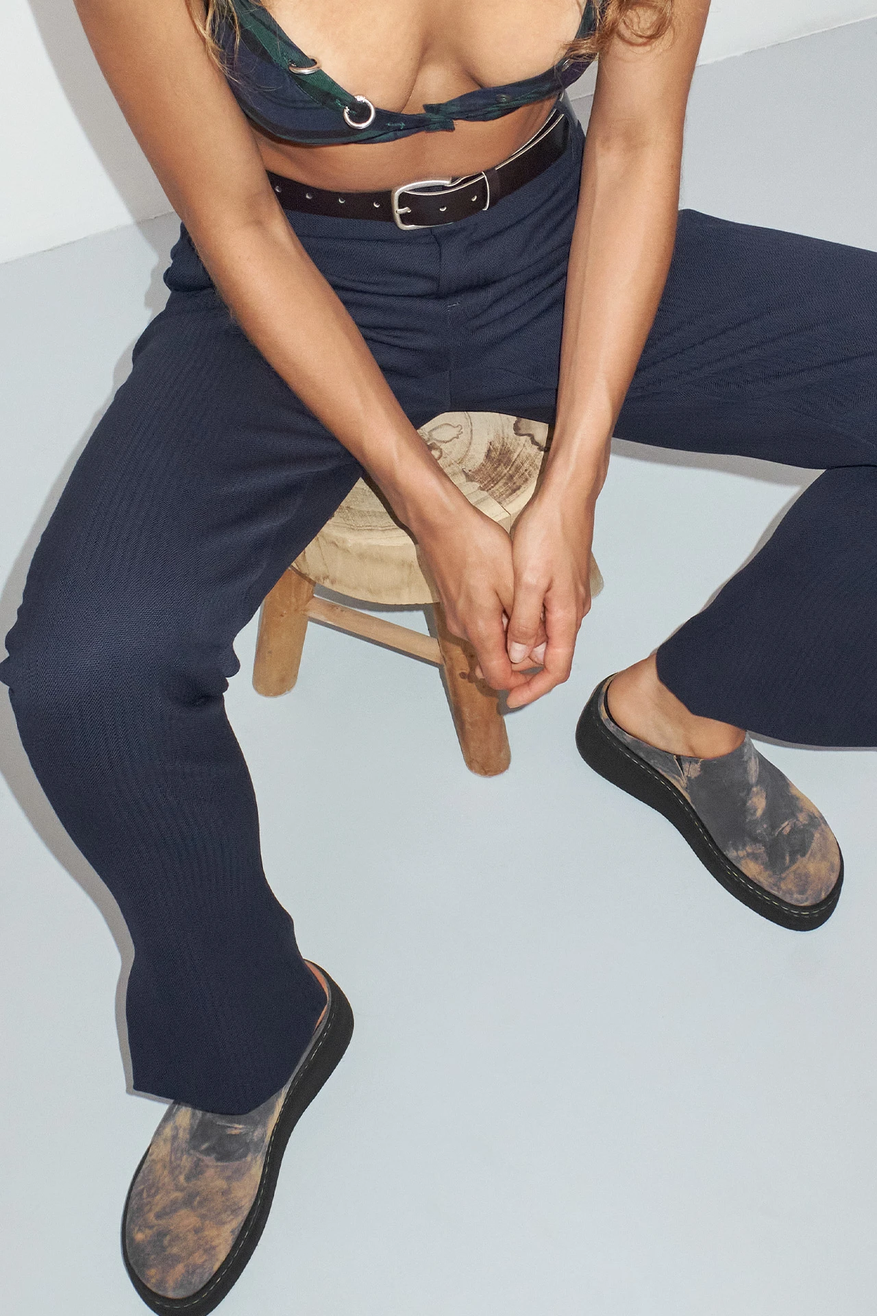 EC-Miista-Nela-Navy-Trousers-05