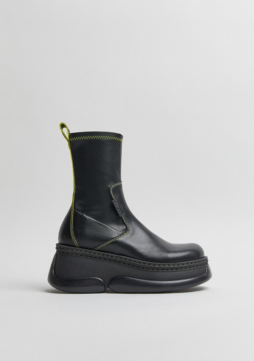 E8-kattrin-black-boots-CP-1