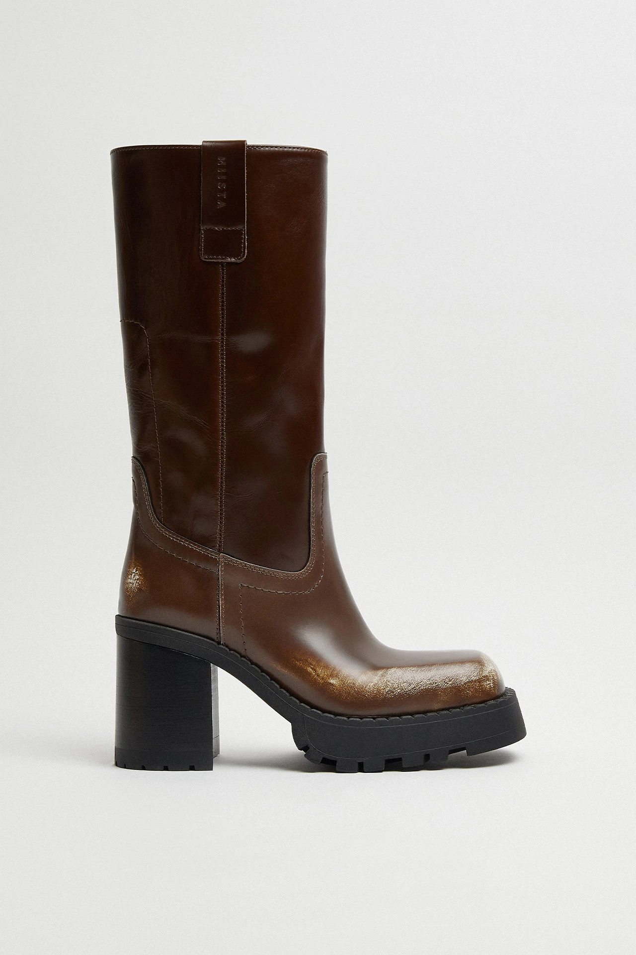 E8-Dionira-Brown-Tall-Boot-01