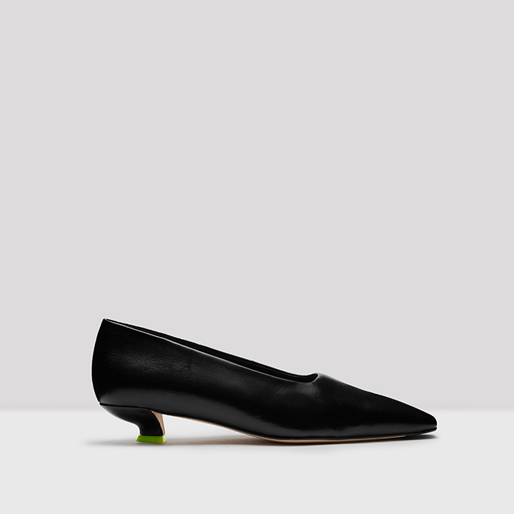 black court mid heels