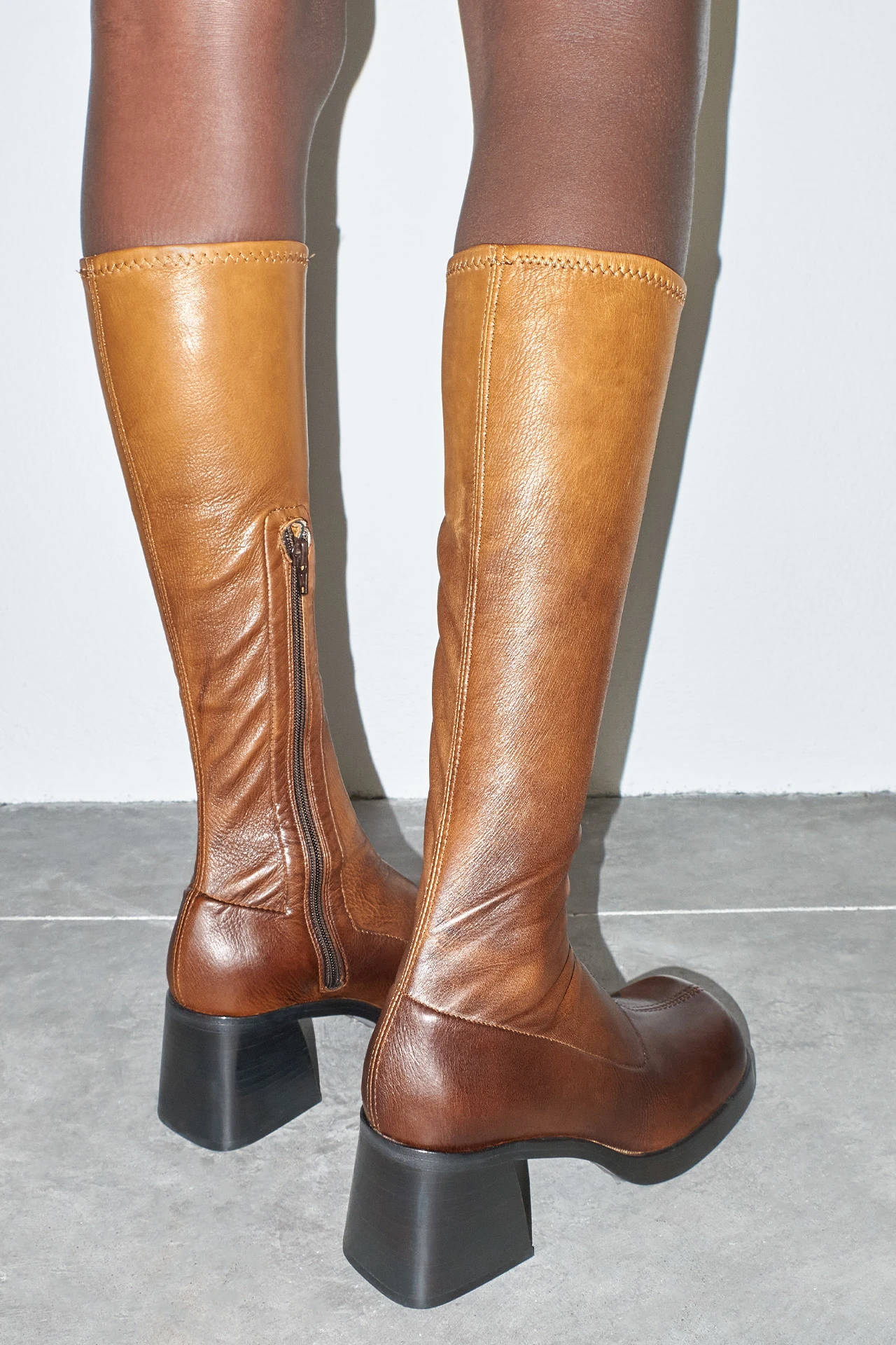 EC-miista-hedy-brown-degrade-tall-boots-03