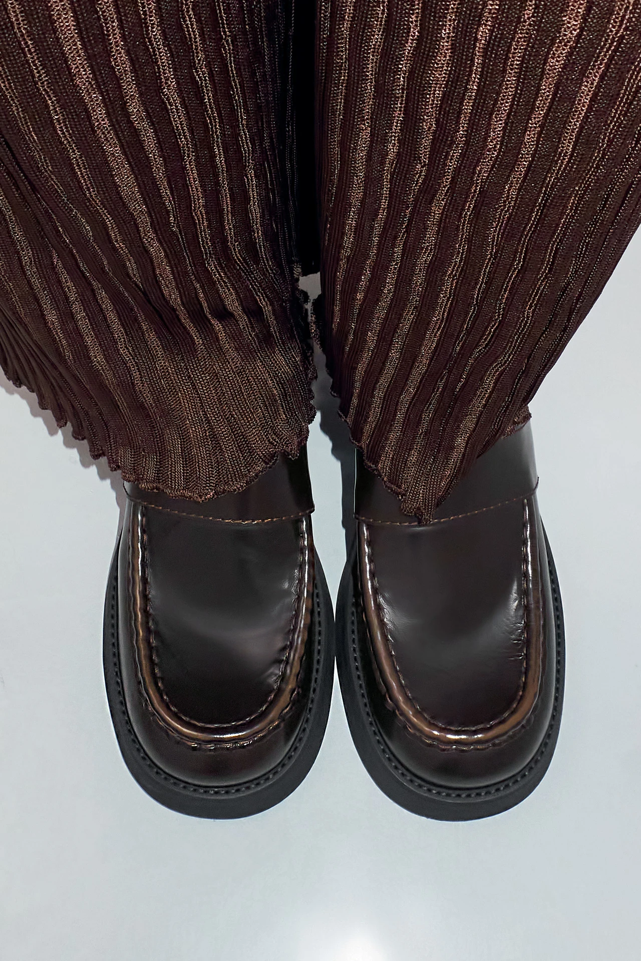 EC-E8-Lib-Brown-Black-Loafers-03