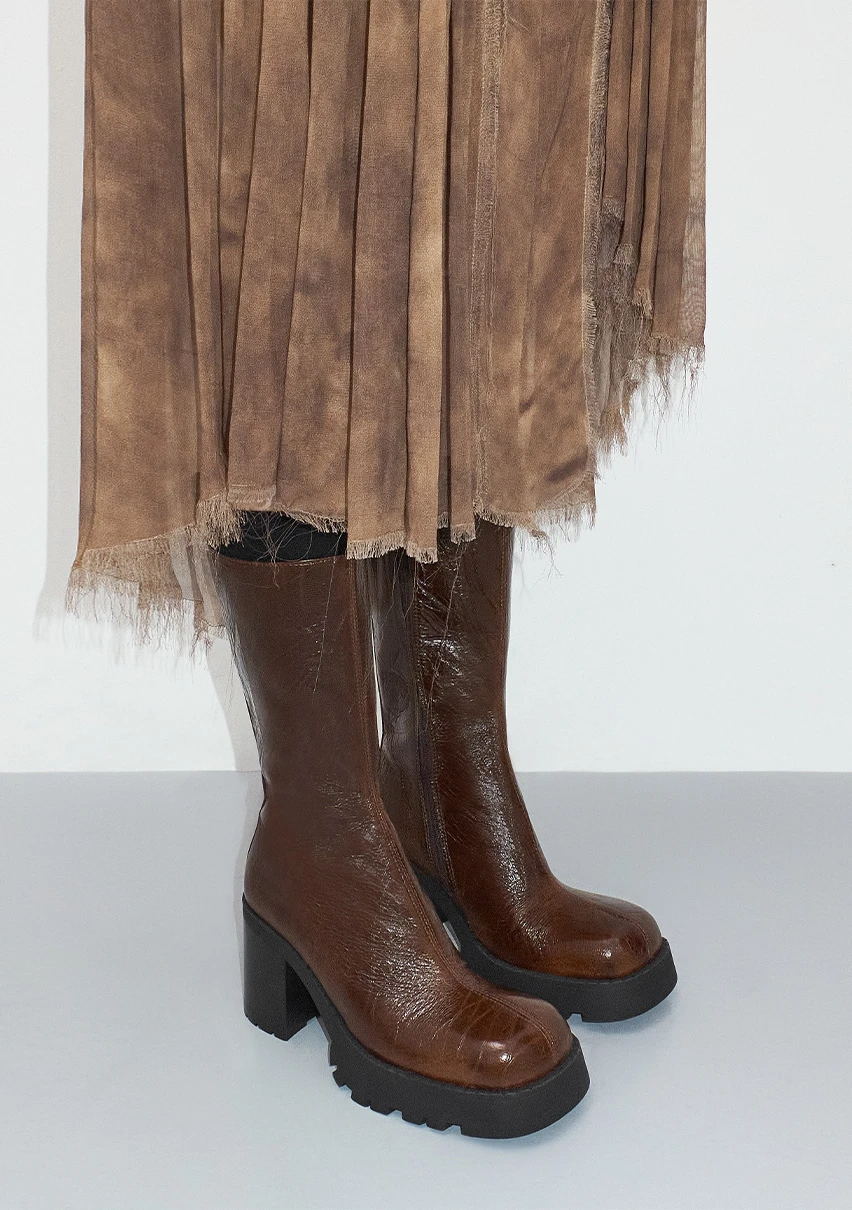 ec-E8-swetlana-brown-boots-cp-1