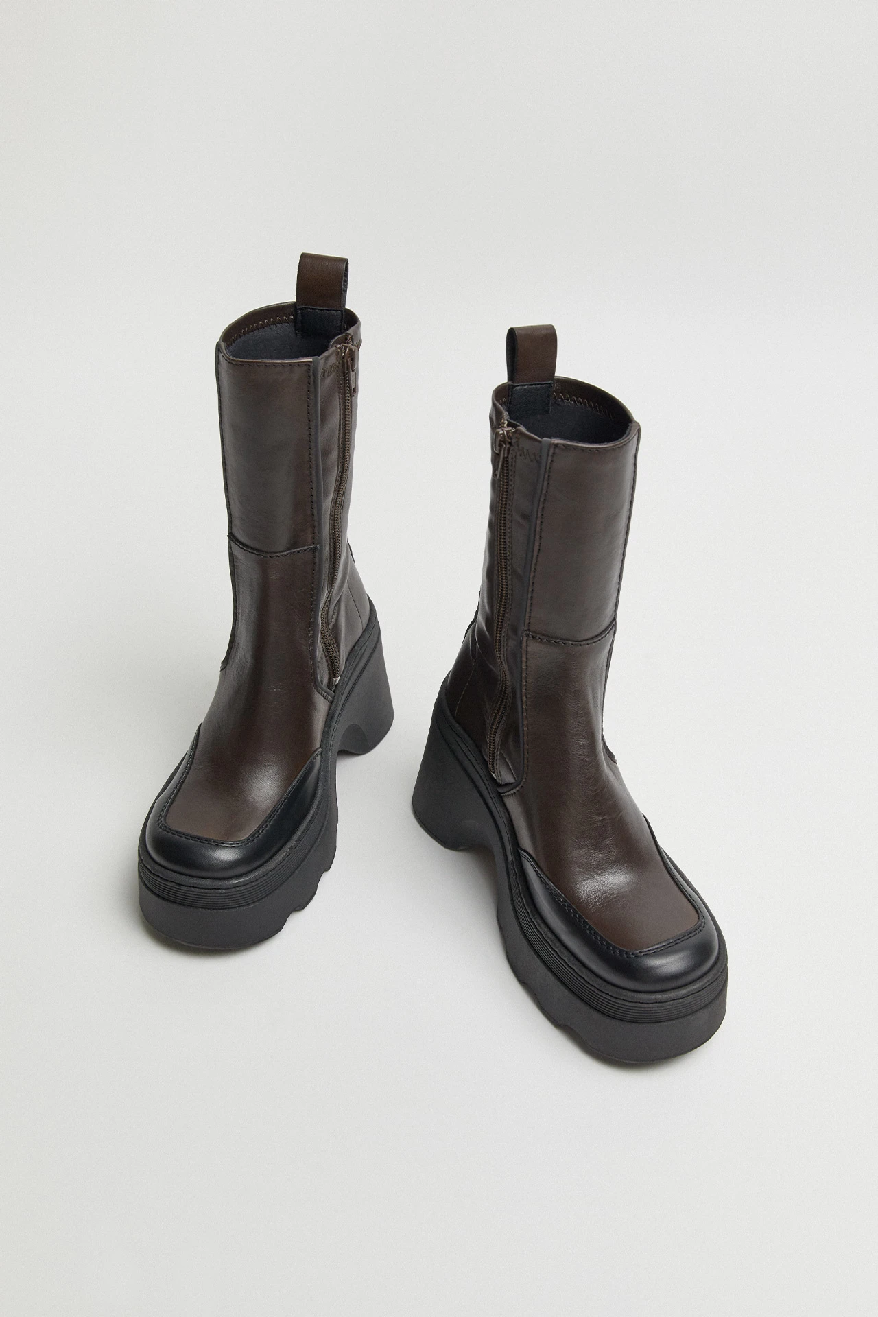 E8-deandra-brown-boots-04