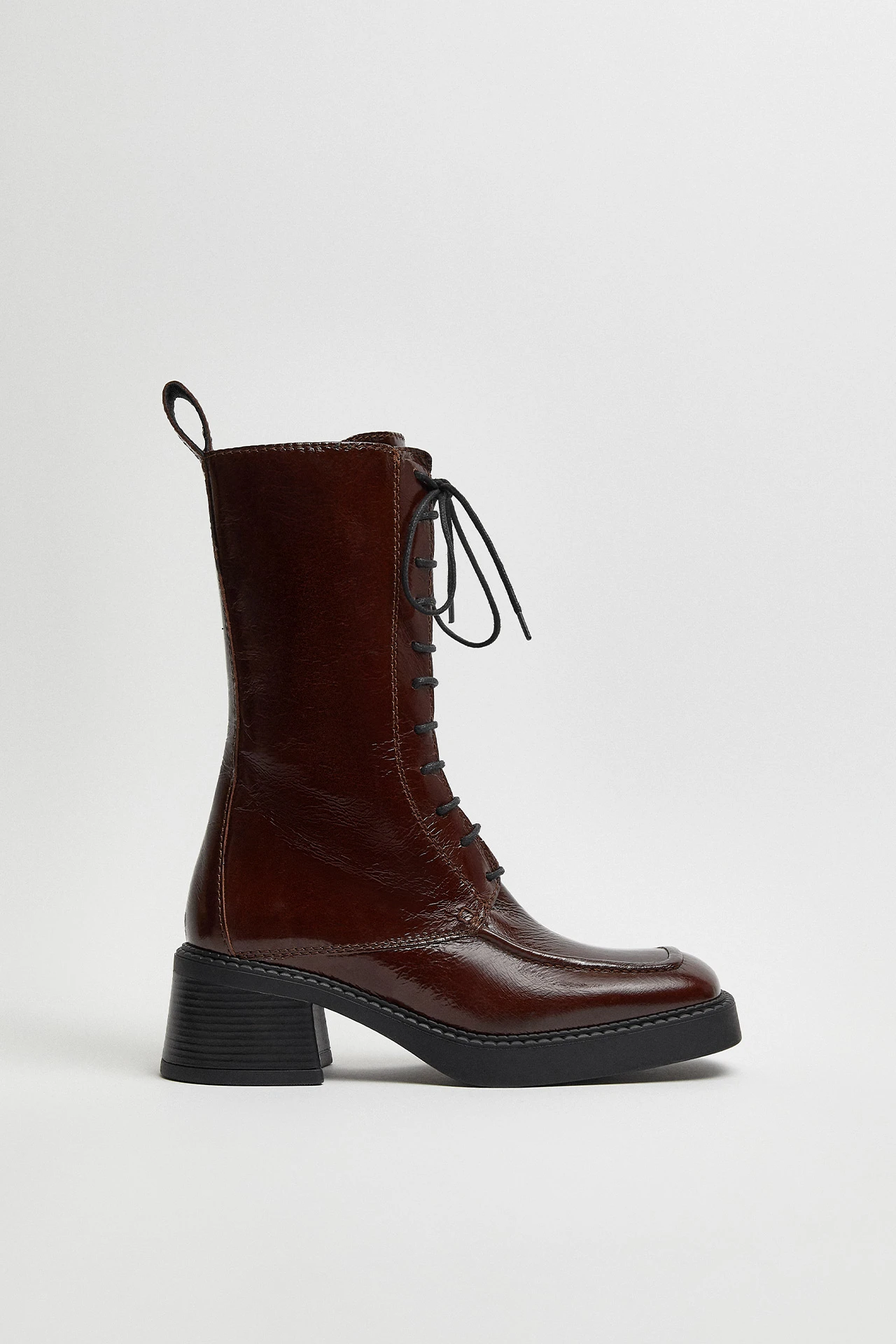 E8-Agustina-Dark-Brown-Ankle-Boots-01