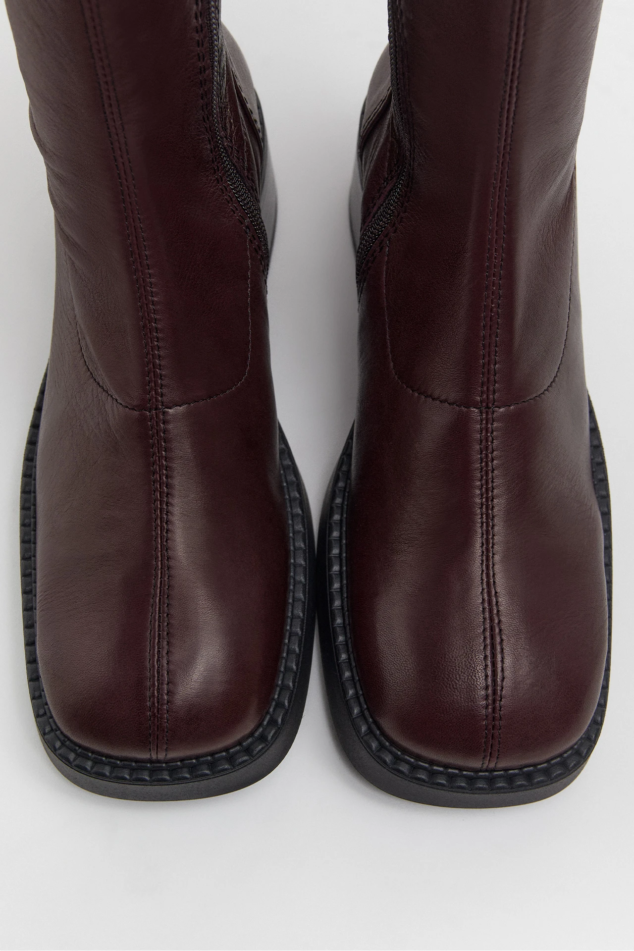 e8-Vero-burgundy-Boots-03