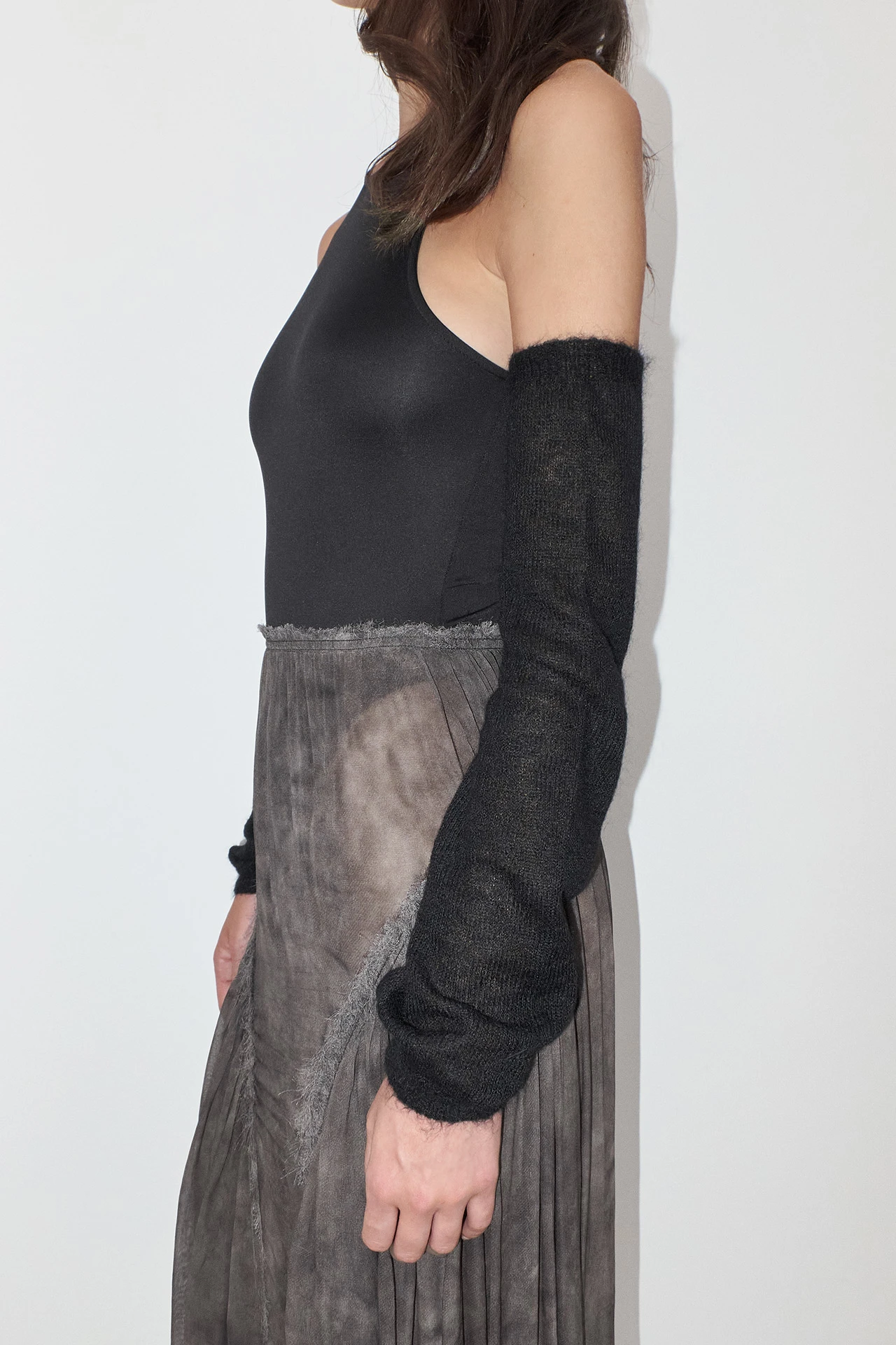 EC-miista-lenna-black-sleeves-07