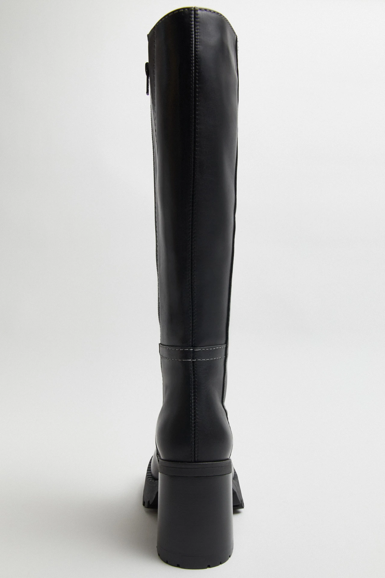 E8-dulce-black-tall-boots-05