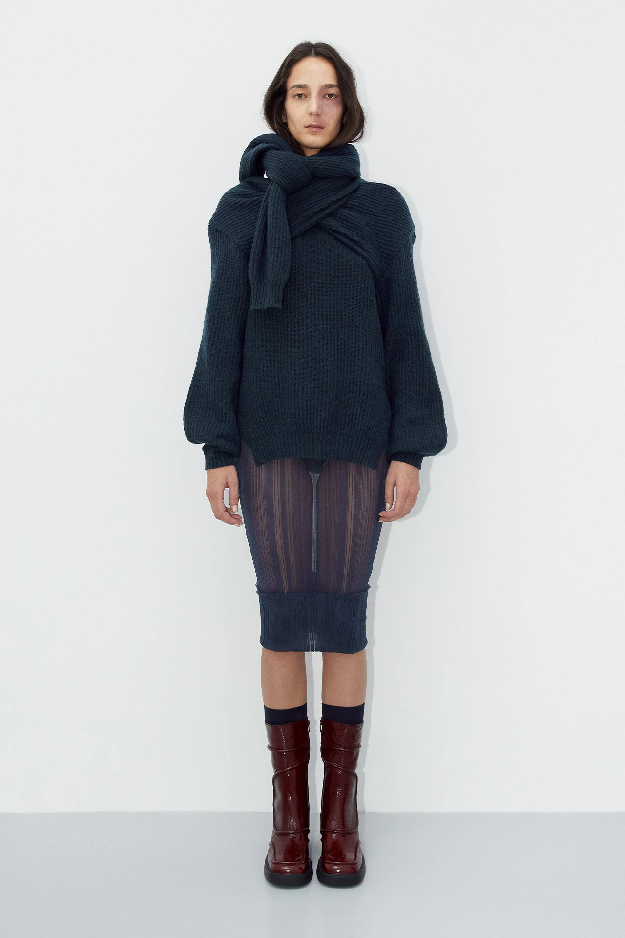 ec-e8-malene-burgundy-boots-Naree-Navy-Knit-Skirt-Allegra-Navy-Jumper-08