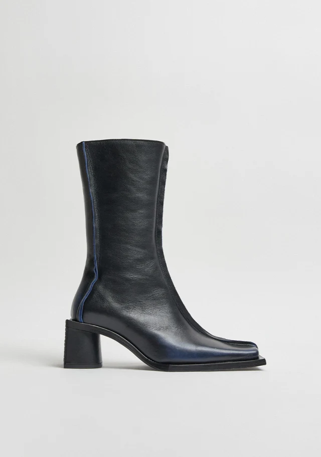 Noor Black Boots // Miista Shoes // Made in Spain