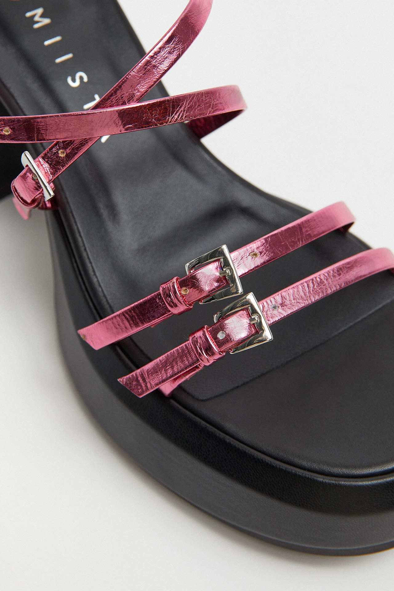 E8-Nara-Pink-Metallic-Sandal-04