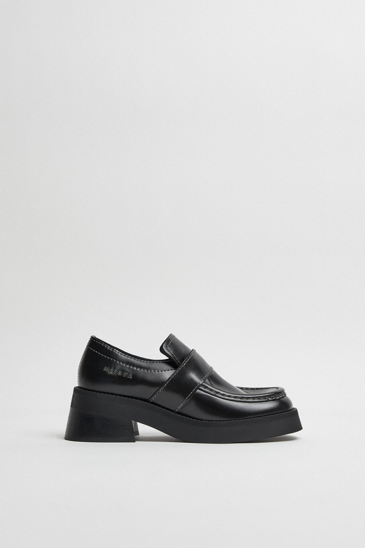 E8-lib-black-loafers-01