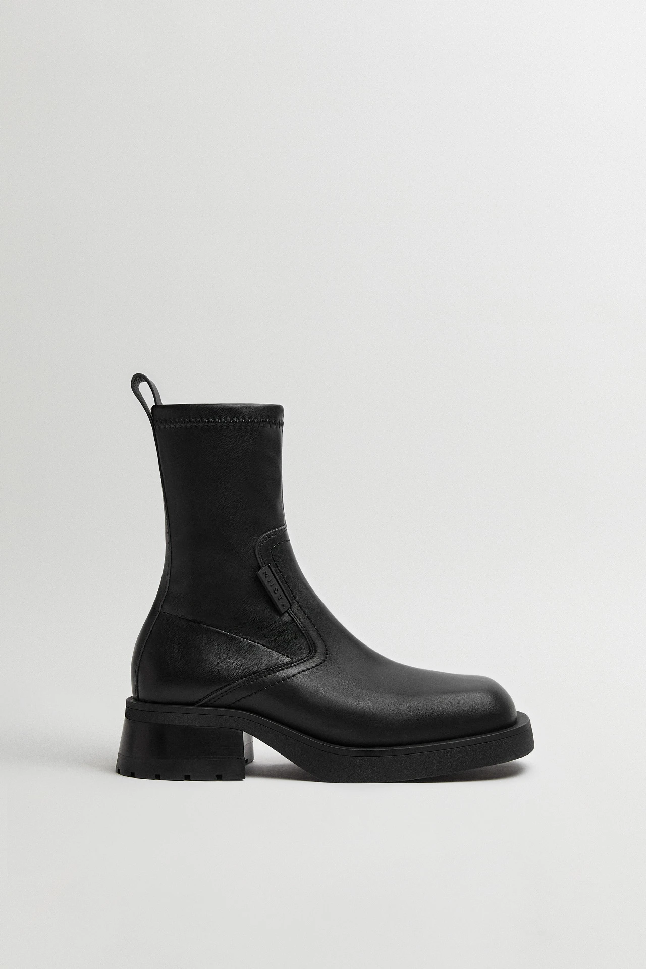 E8-new-oliana-black-ankle-boots-01