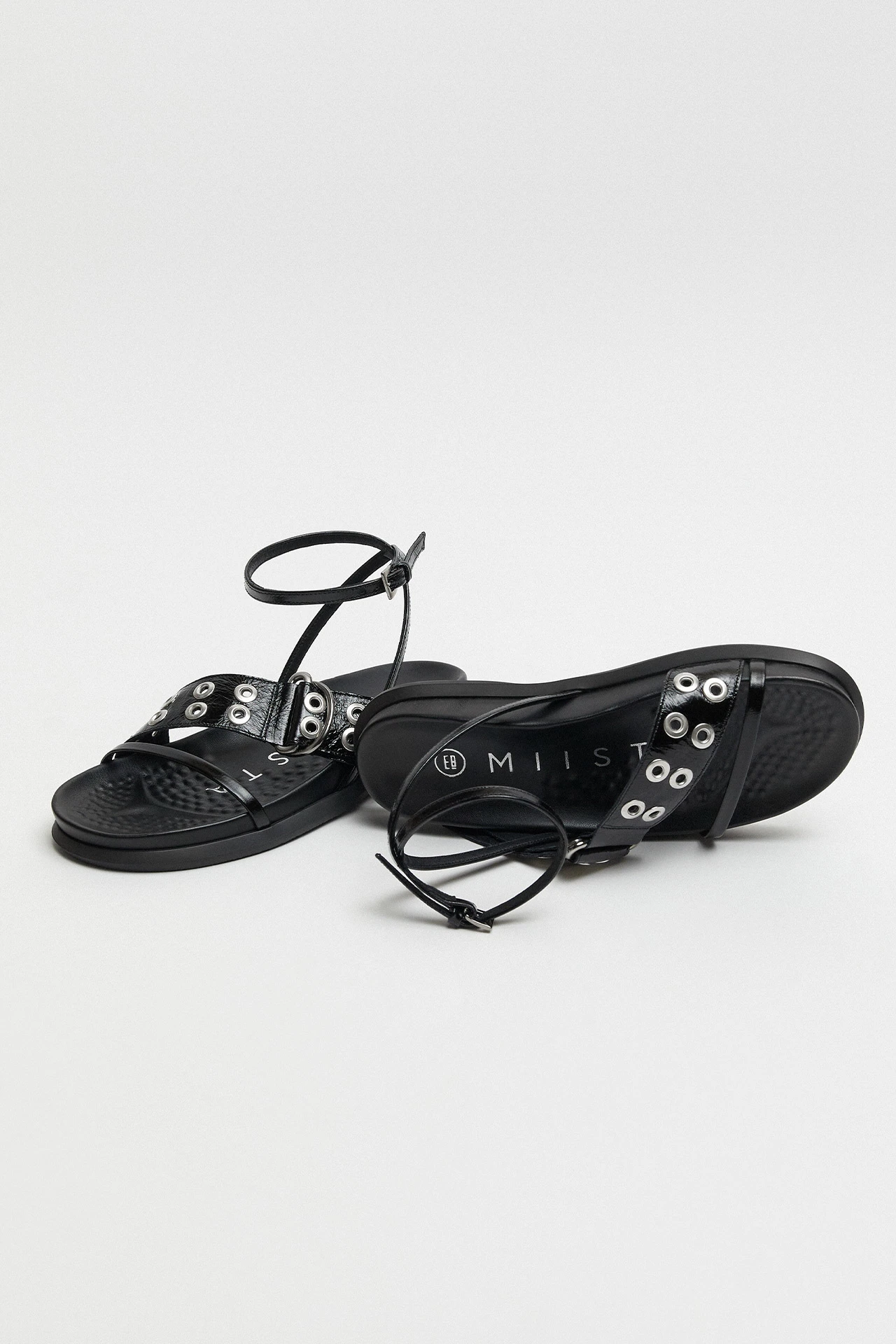 E8-Zilda-Black-Sandal-02