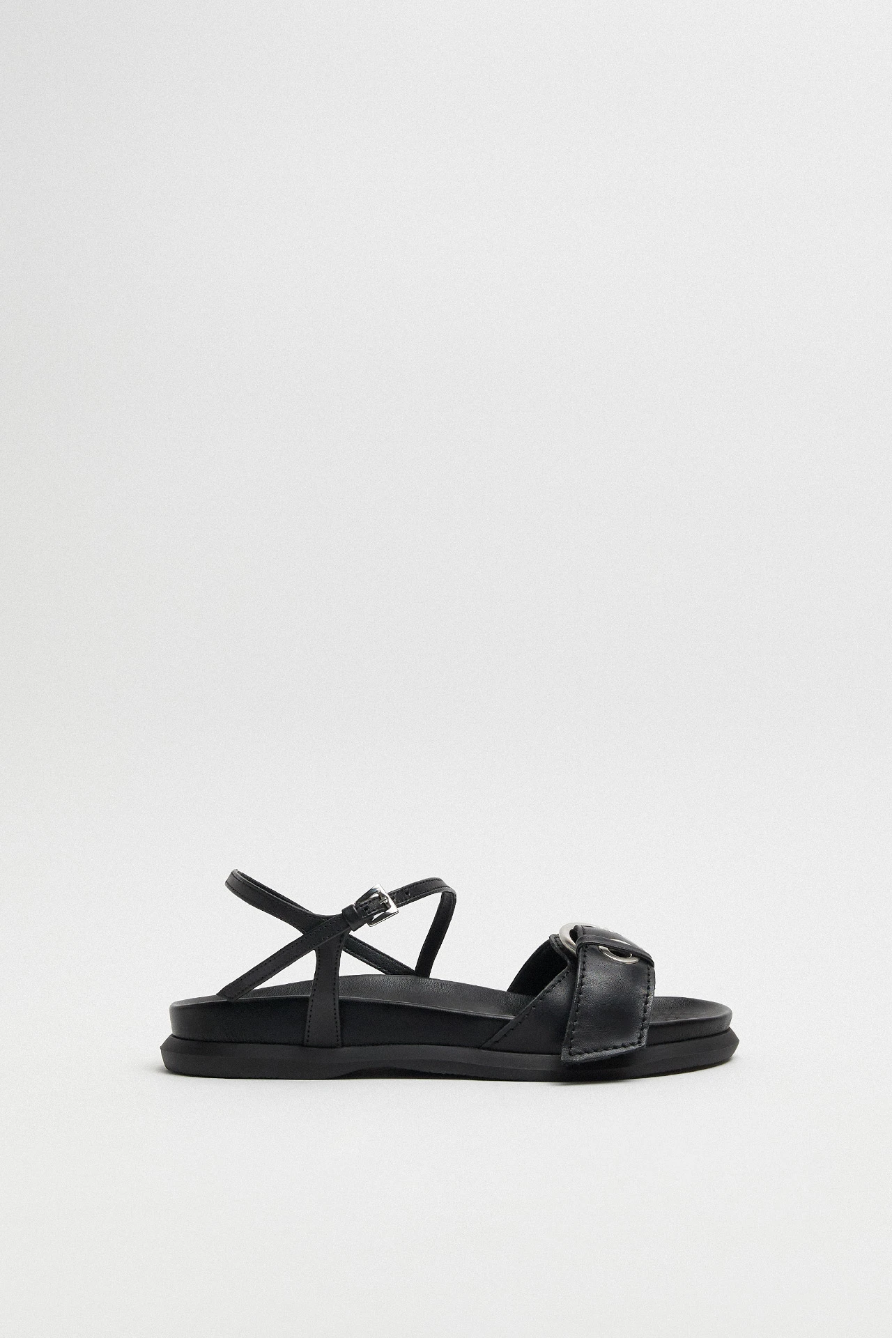 E8-Silba-Black-Sandal-01