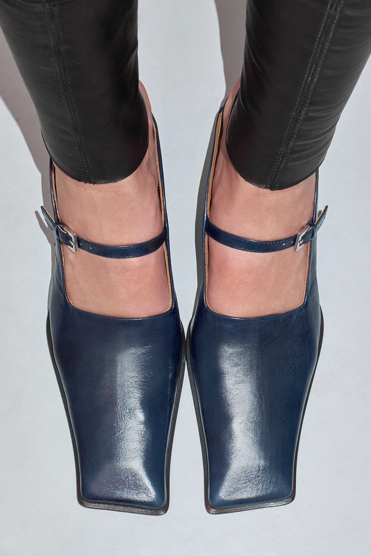 EC-Miista-Aldith-Navy-Mules-03