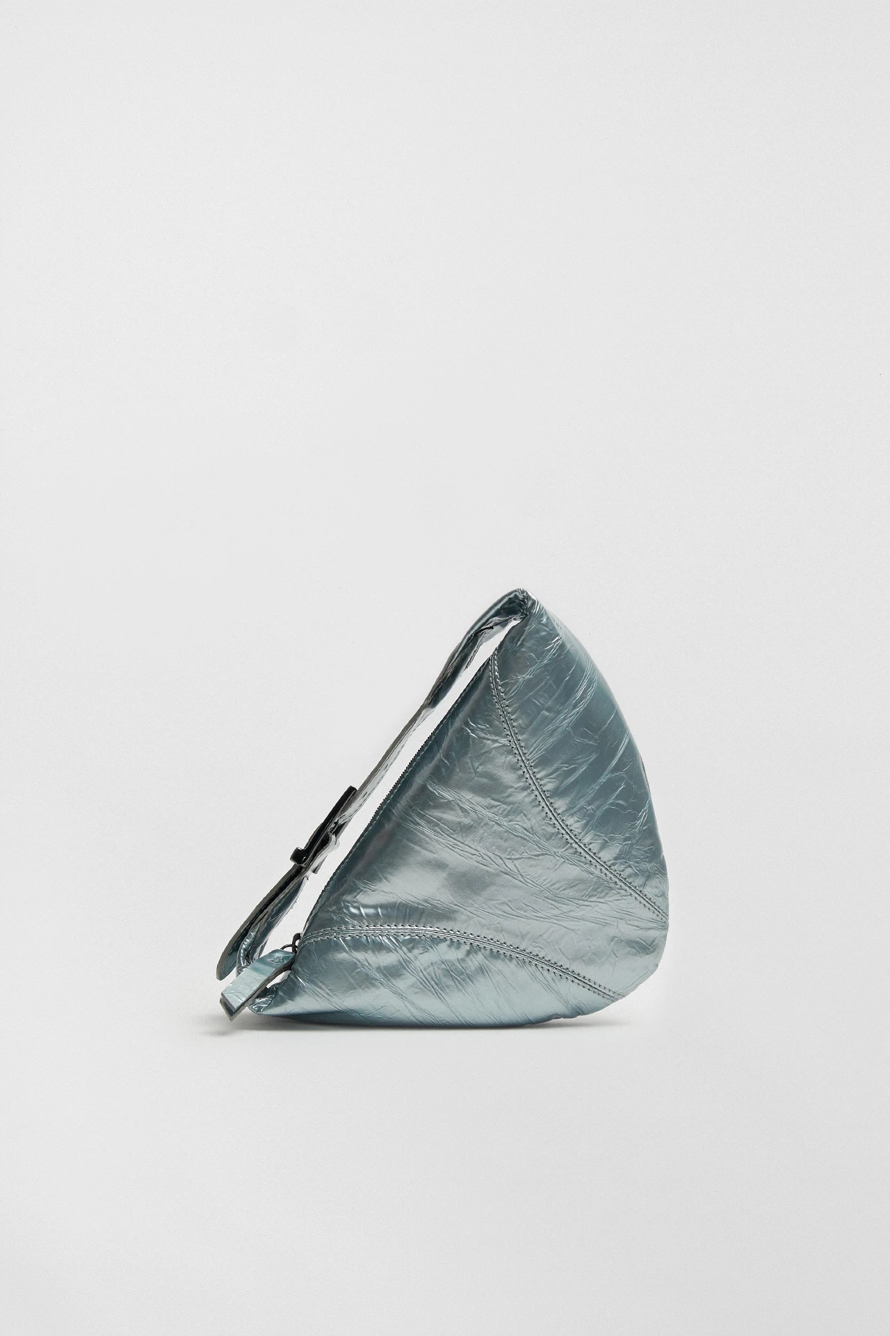 Miista-dagna-blue-bag-01