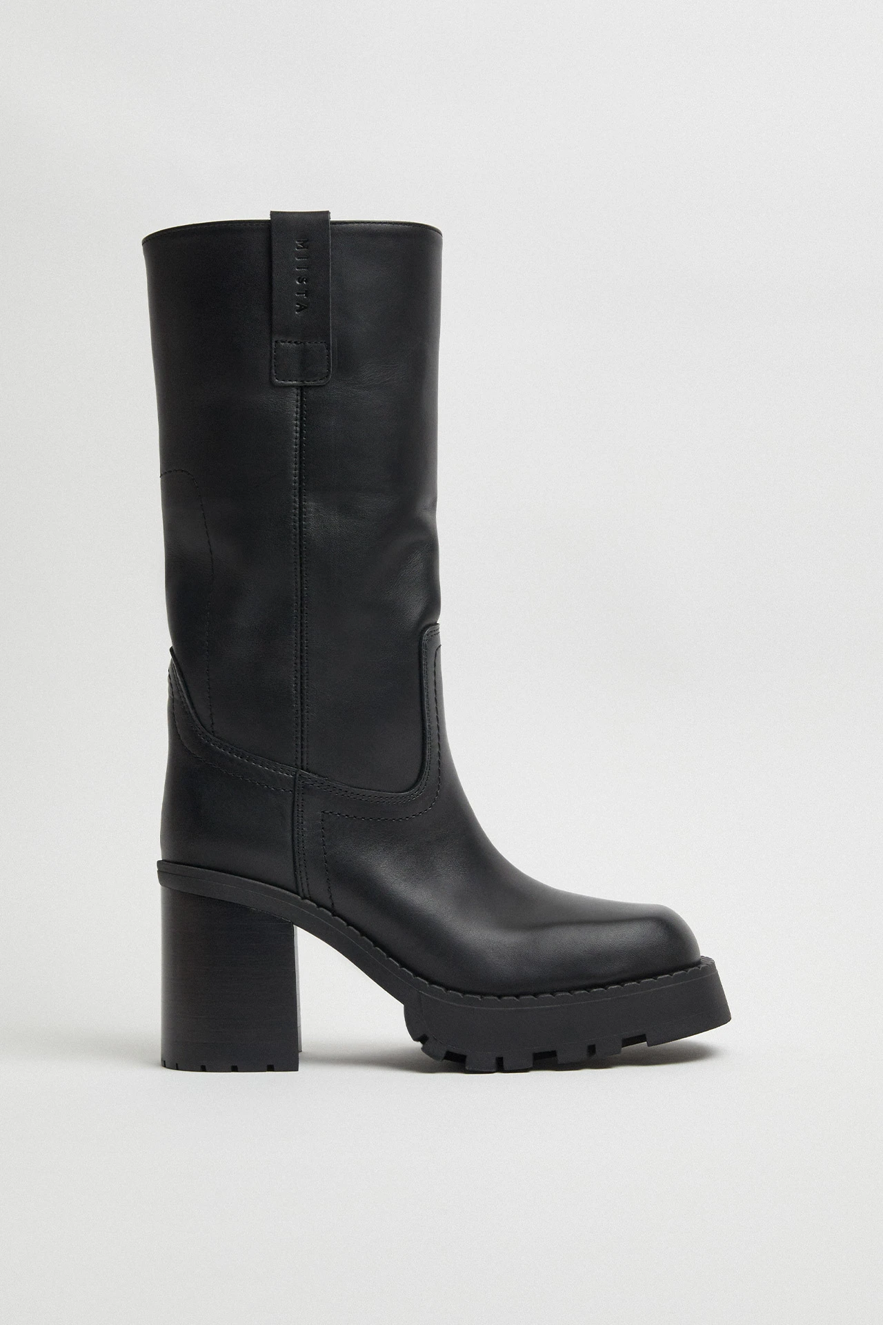 E8-dionira-black-tall-boots-02