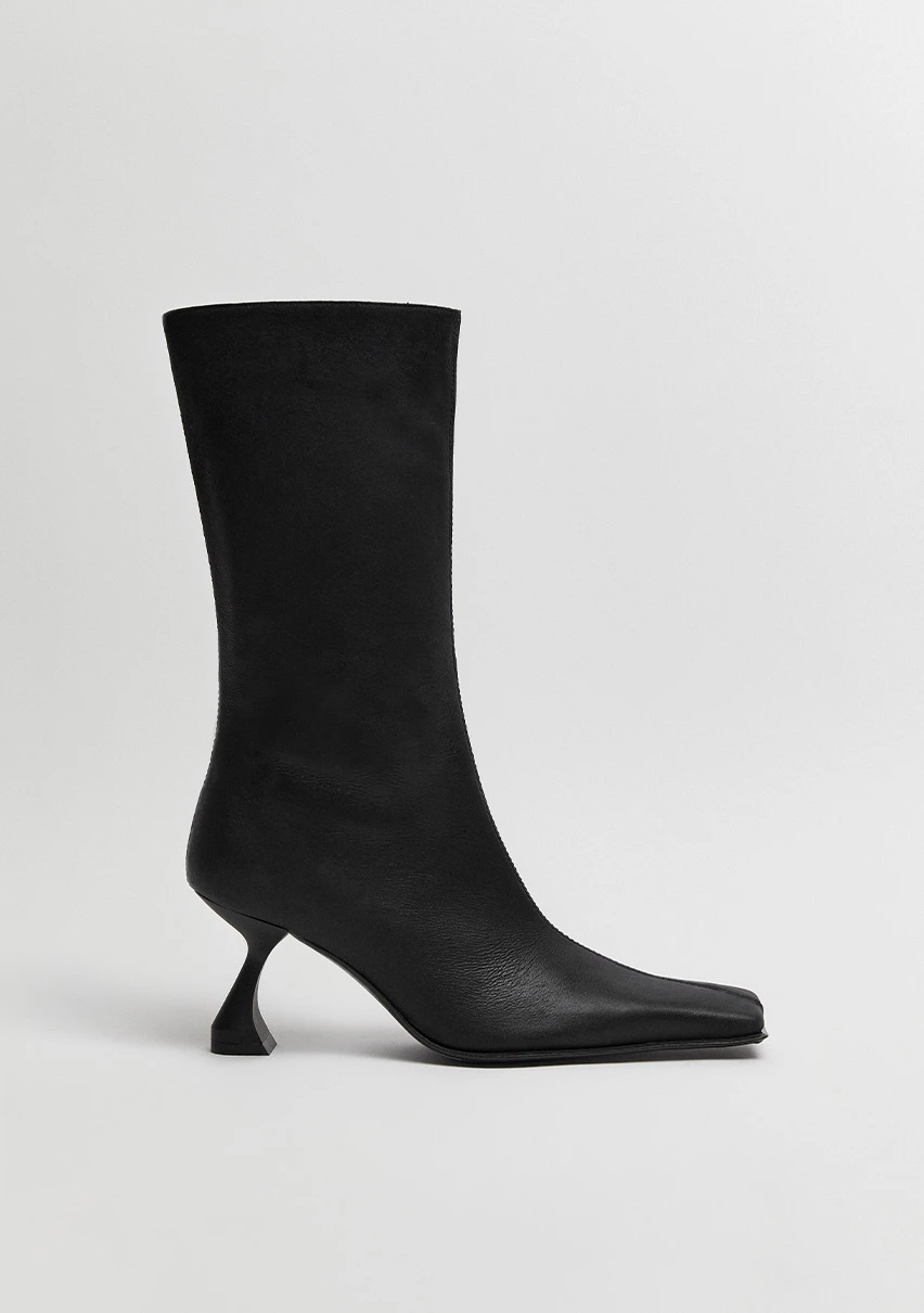 Miista-pearl-black-to-balck-ankle-boots-CP-1