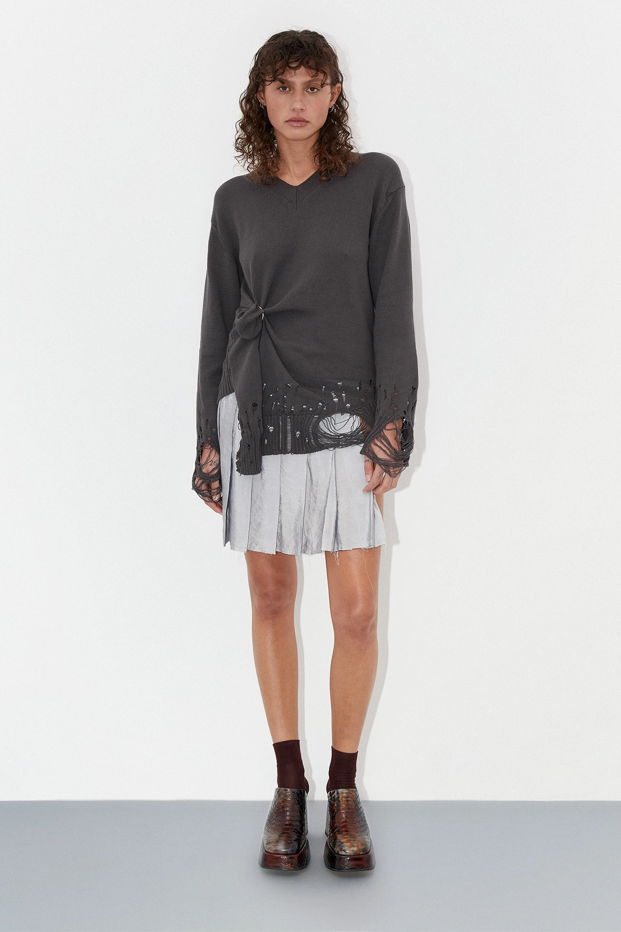 Total-iben-brown-snake-mules-lilyana-distressed-light-grey-knit-jumper-clare-washed-grey-wrap-skirt-01