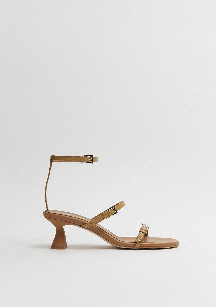 E8-Isaura-Beige-Sandal-CP-1