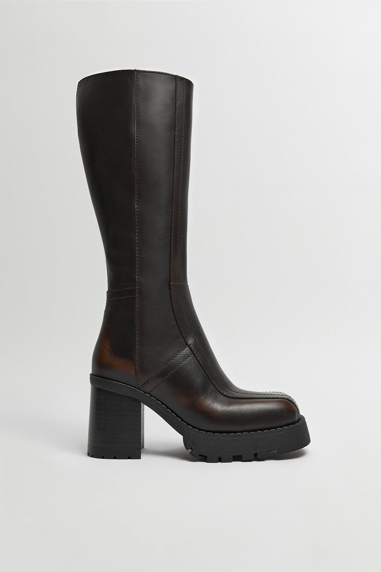 e8-Dulce-Brushed-Wallnut-Tall-Boots-01