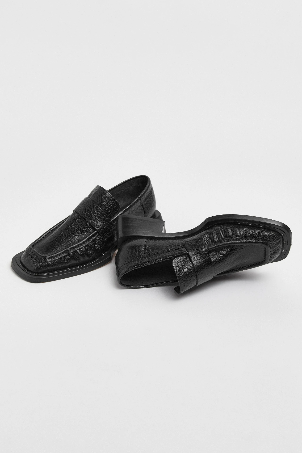 miista-Airi-Black-Grain-Loafers-02